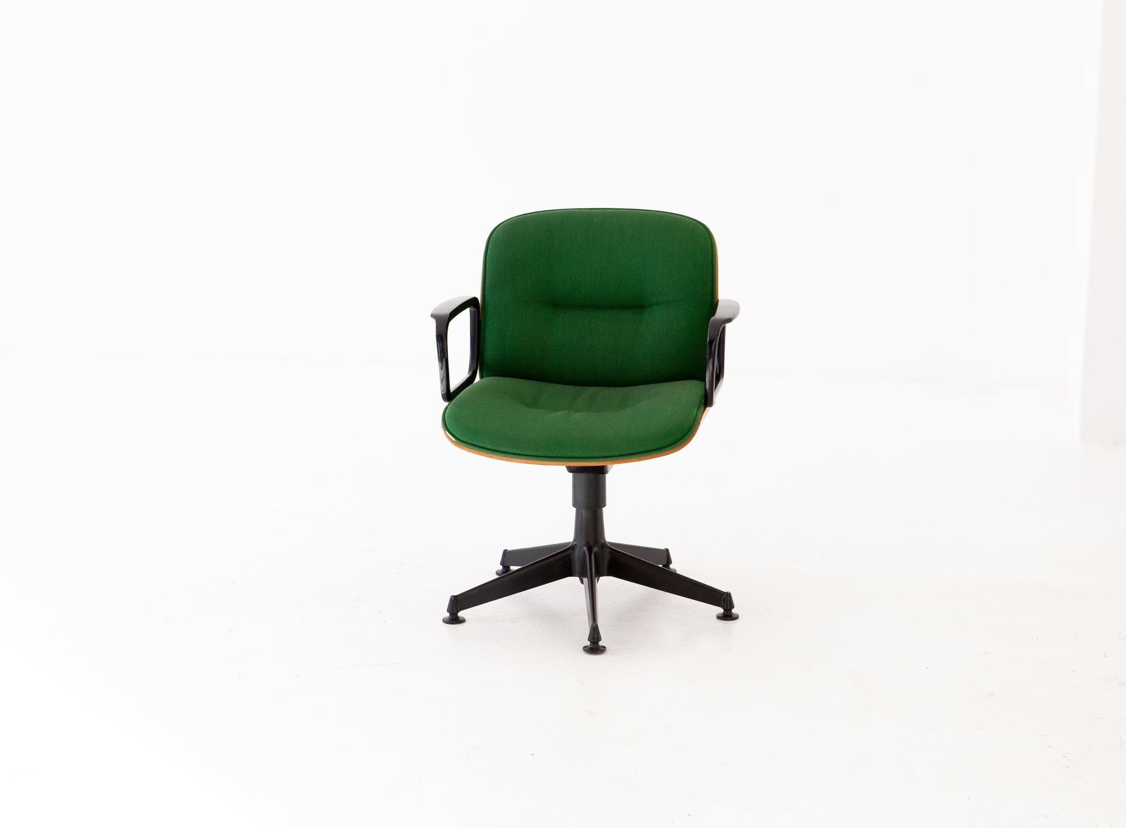 Italian Swivel Bent Oakwood Armchair by Ico Parisi for MIM Roma, 1960s In Good Condition In Rome, IT