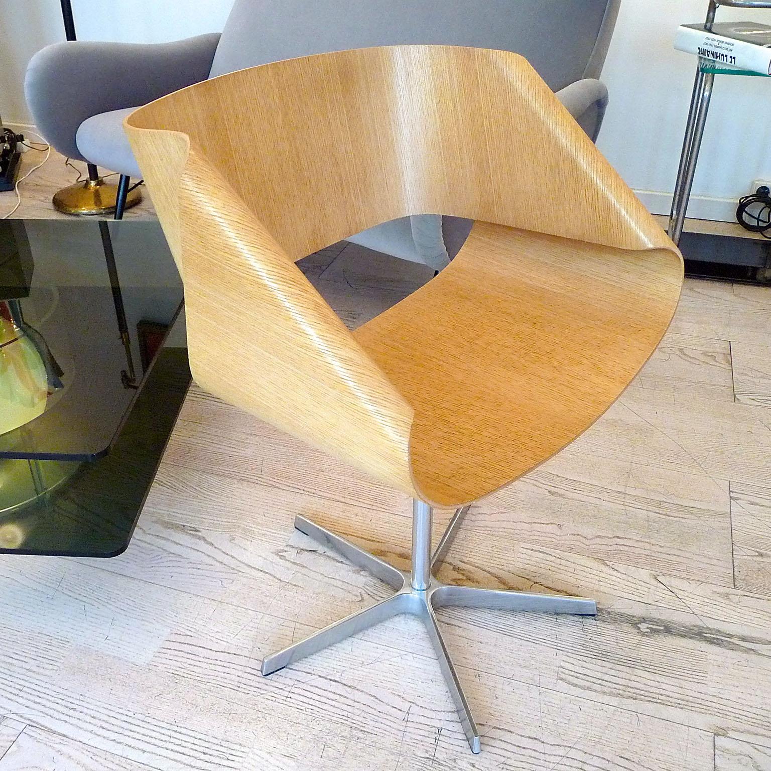 Late 20th Century Italian Swivel Bent Plywood Ribbon Chair, Mid-Century Modern For Sale
