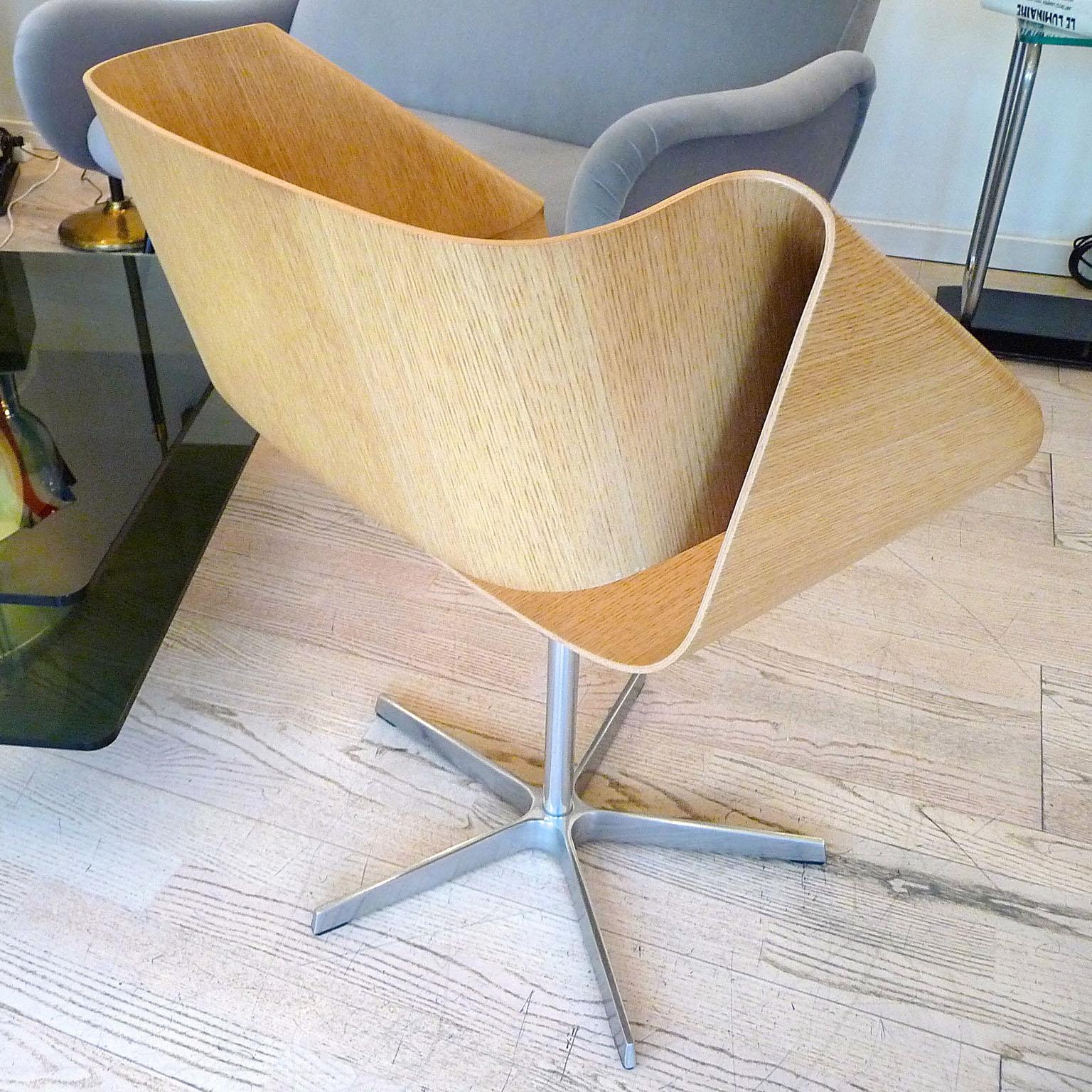 Italian Swivel Bent Plywood Ribbon Chair, Mid-Century Modern For Sale 2