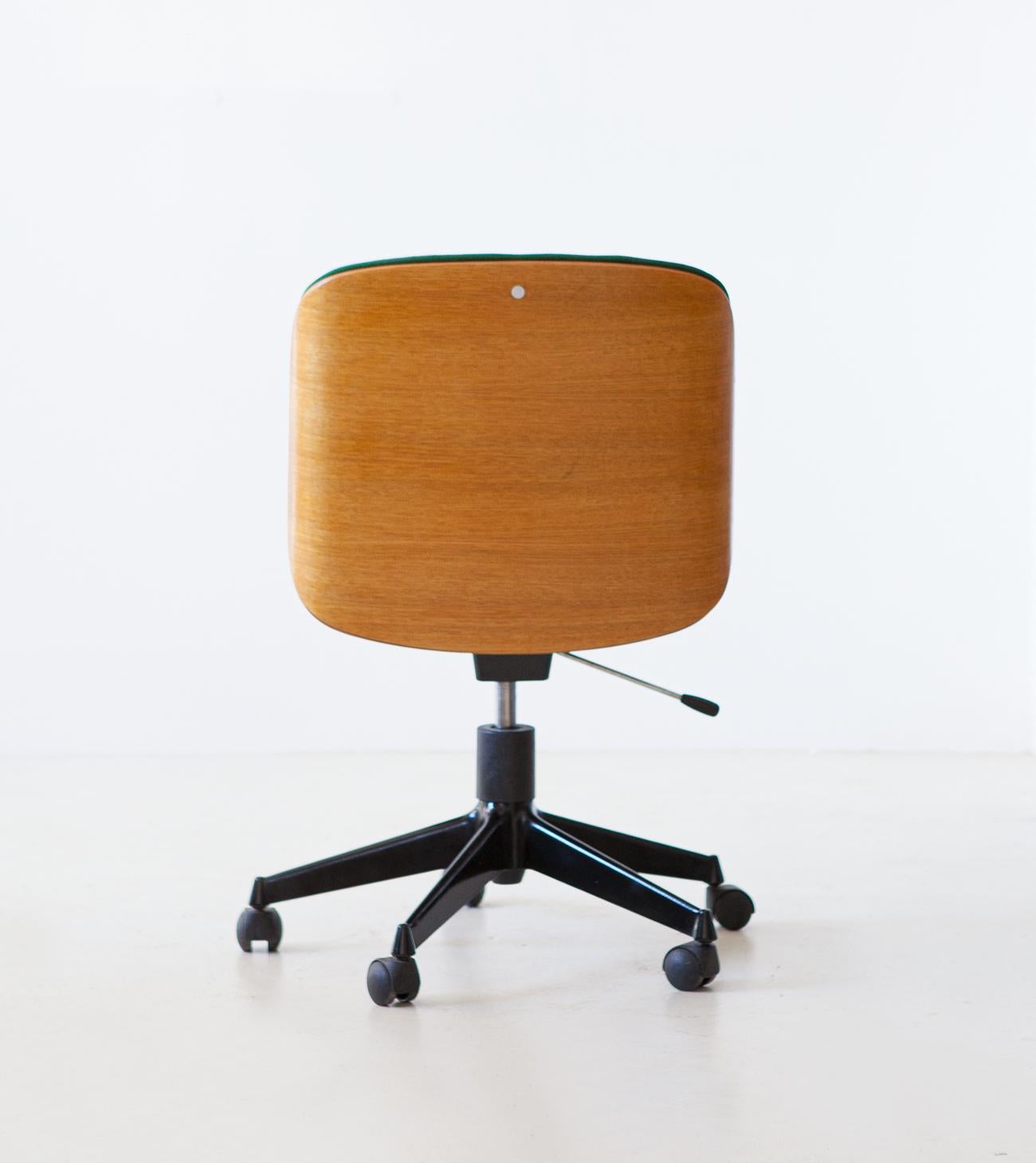 Mid-20th Century Italian Swivel Chair in Oak by Ico Parisi for MIM Roma, 1960s