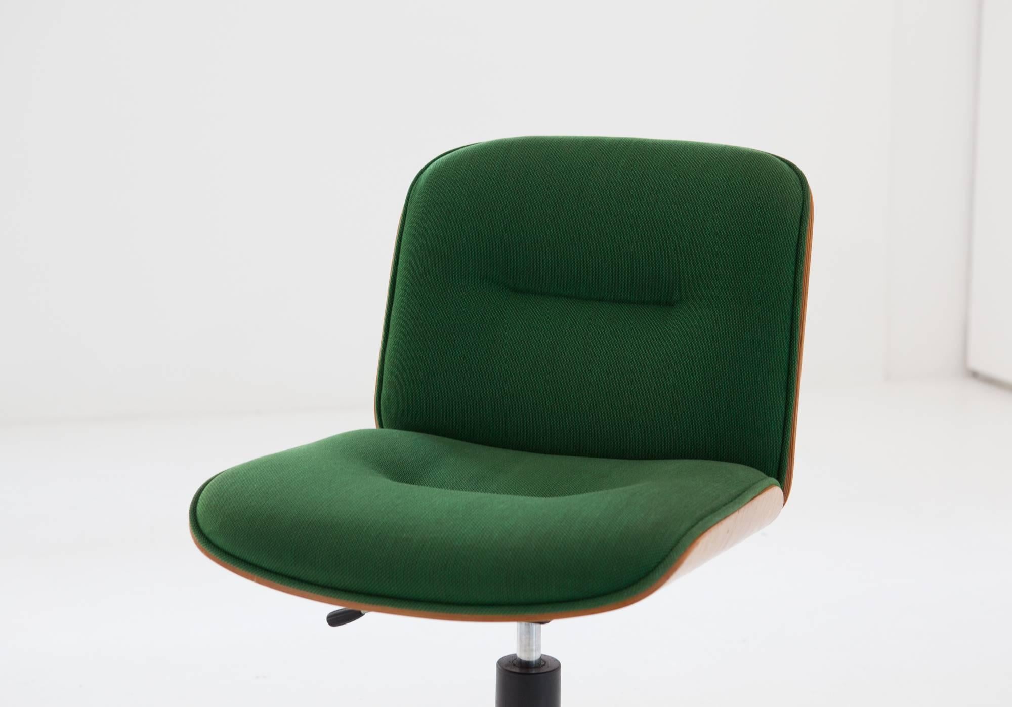 Italian Swivel Chair in Oak by Ico Parisi for MIM Roma, 1960s 1
