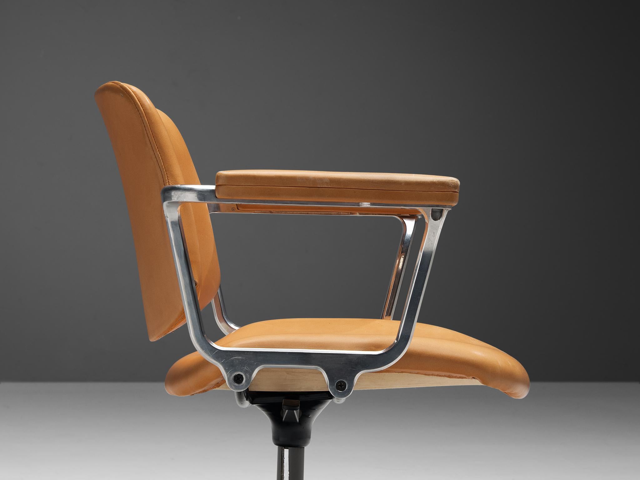 Mid-20th Century Italian Swivel Desk Chair in Metal and Camel Leather 