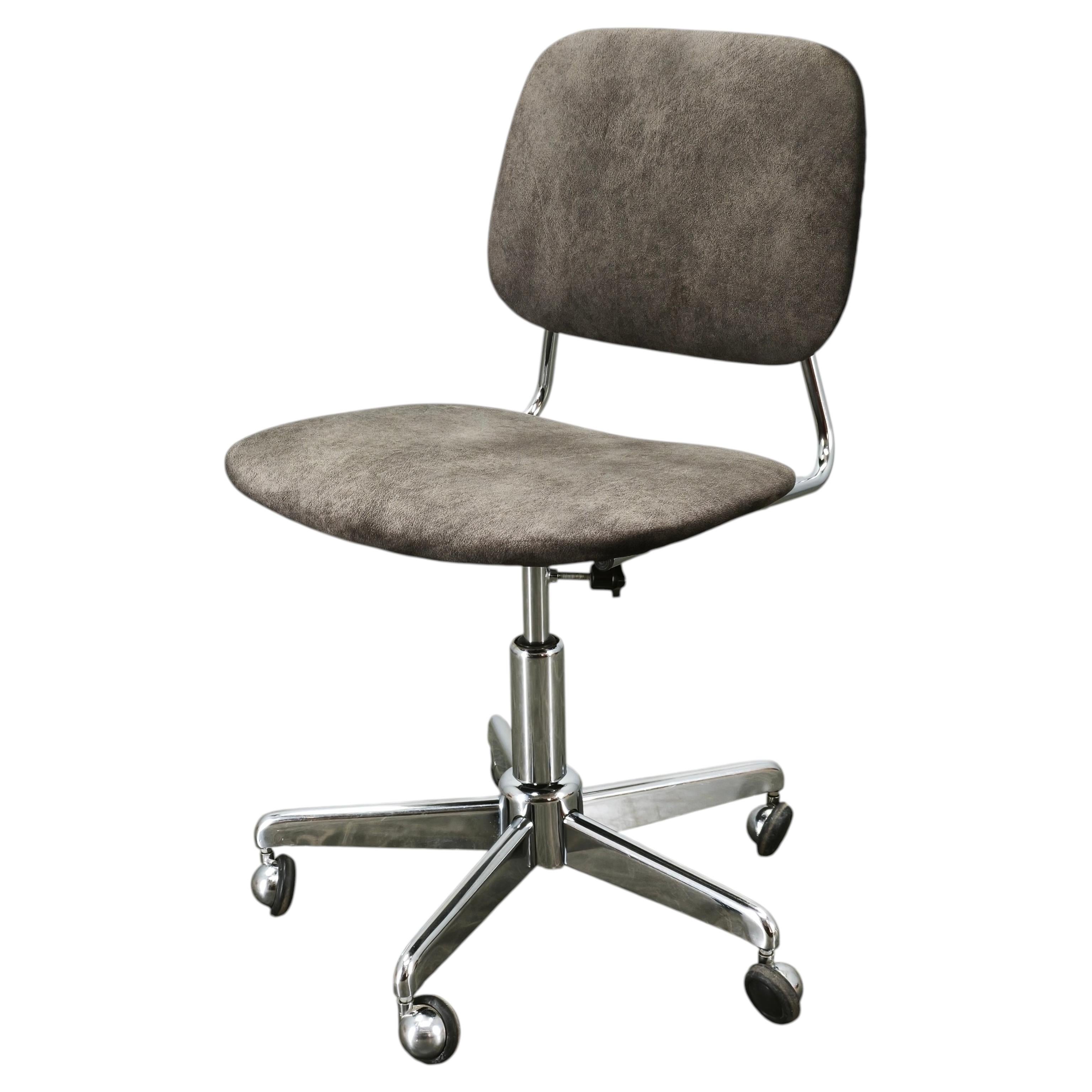 Italian Swivel Office Chair with Chrome Base, 1970s For Sale
