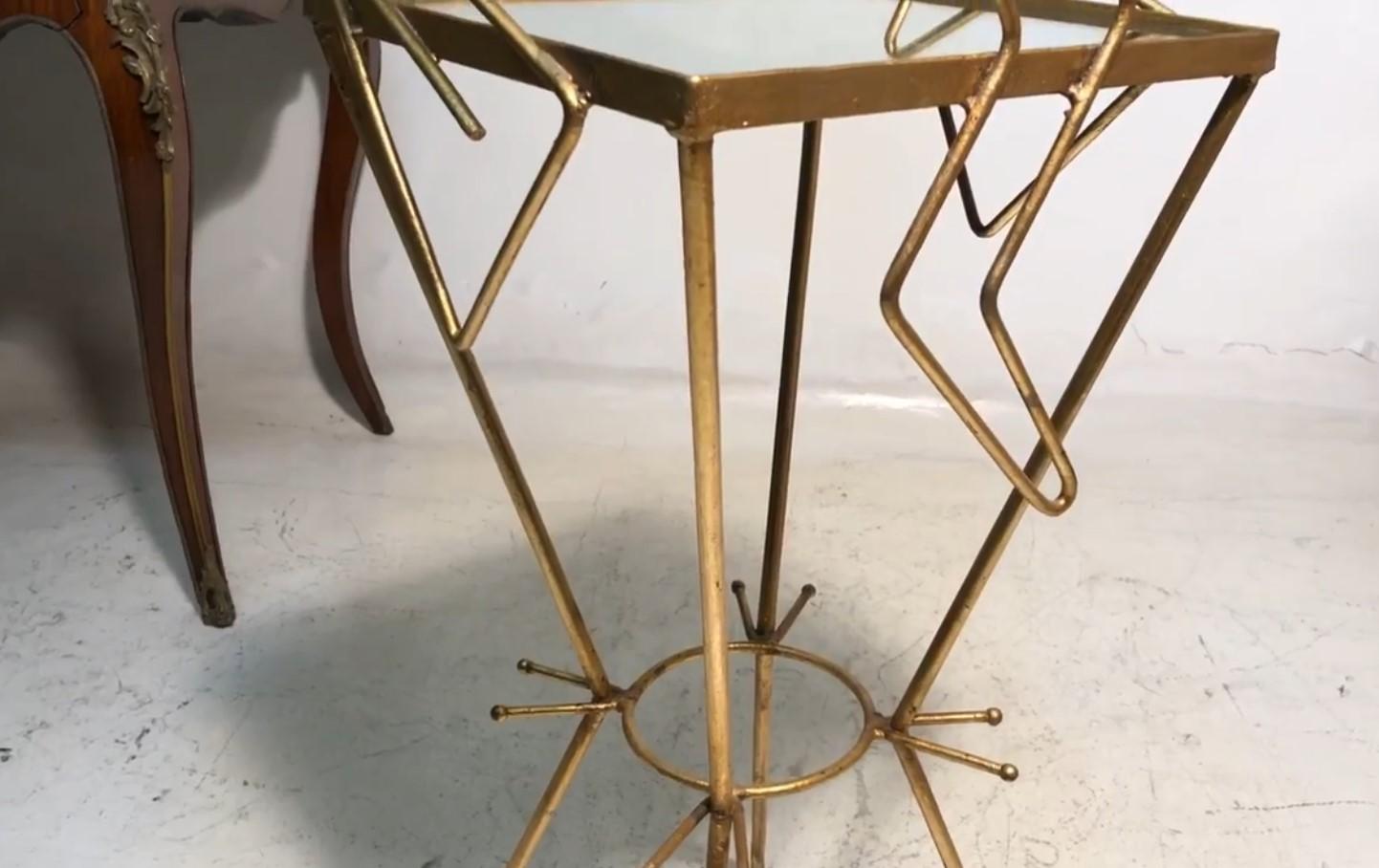 Italian Table, 1950, Materials, Golden Iron and Mirror In Good Condition For Sale In Ciudad Autónoma Buenos Aires, C