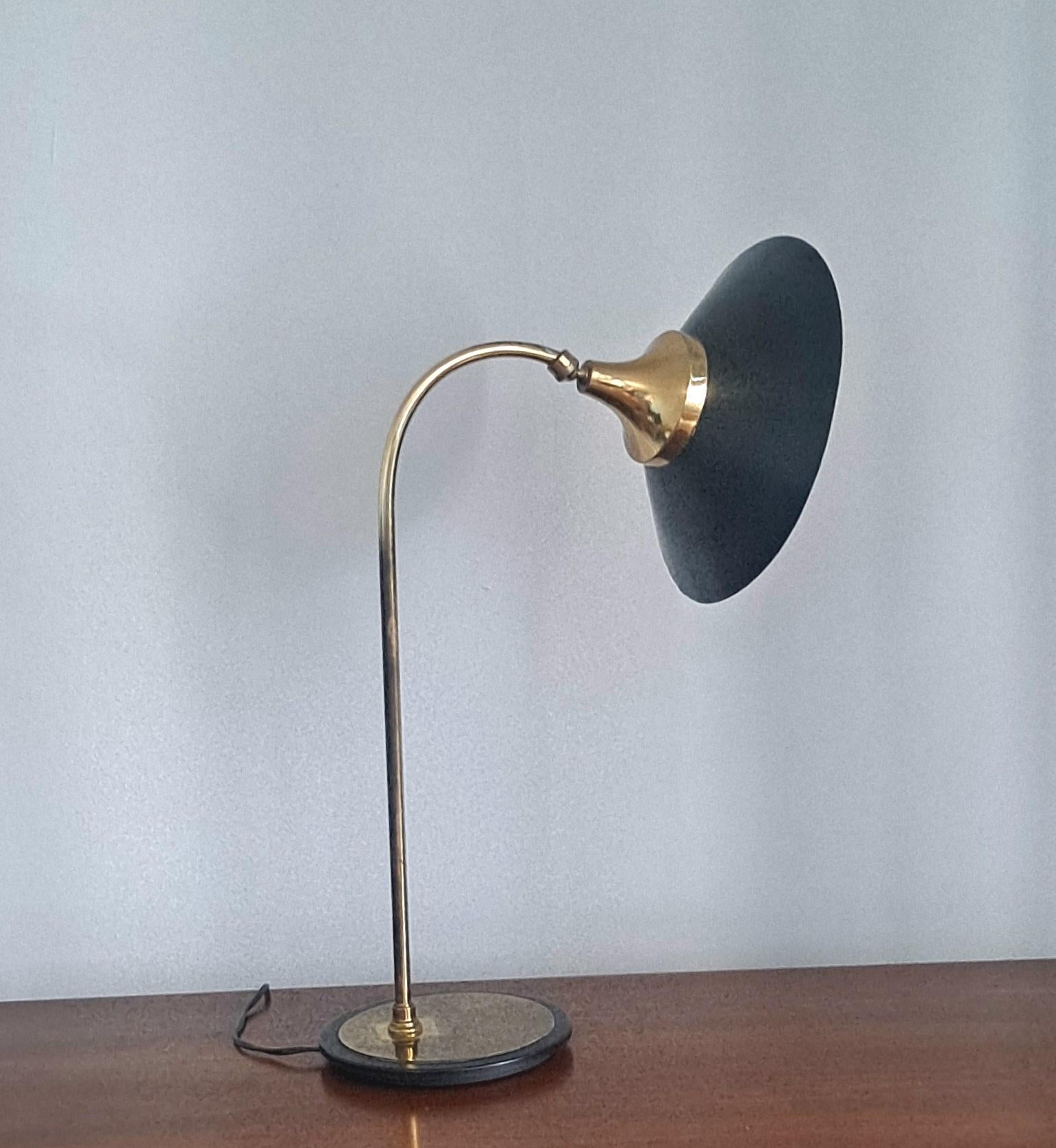 Mid-Century Modern Italian Table Brass Lamp For Sale