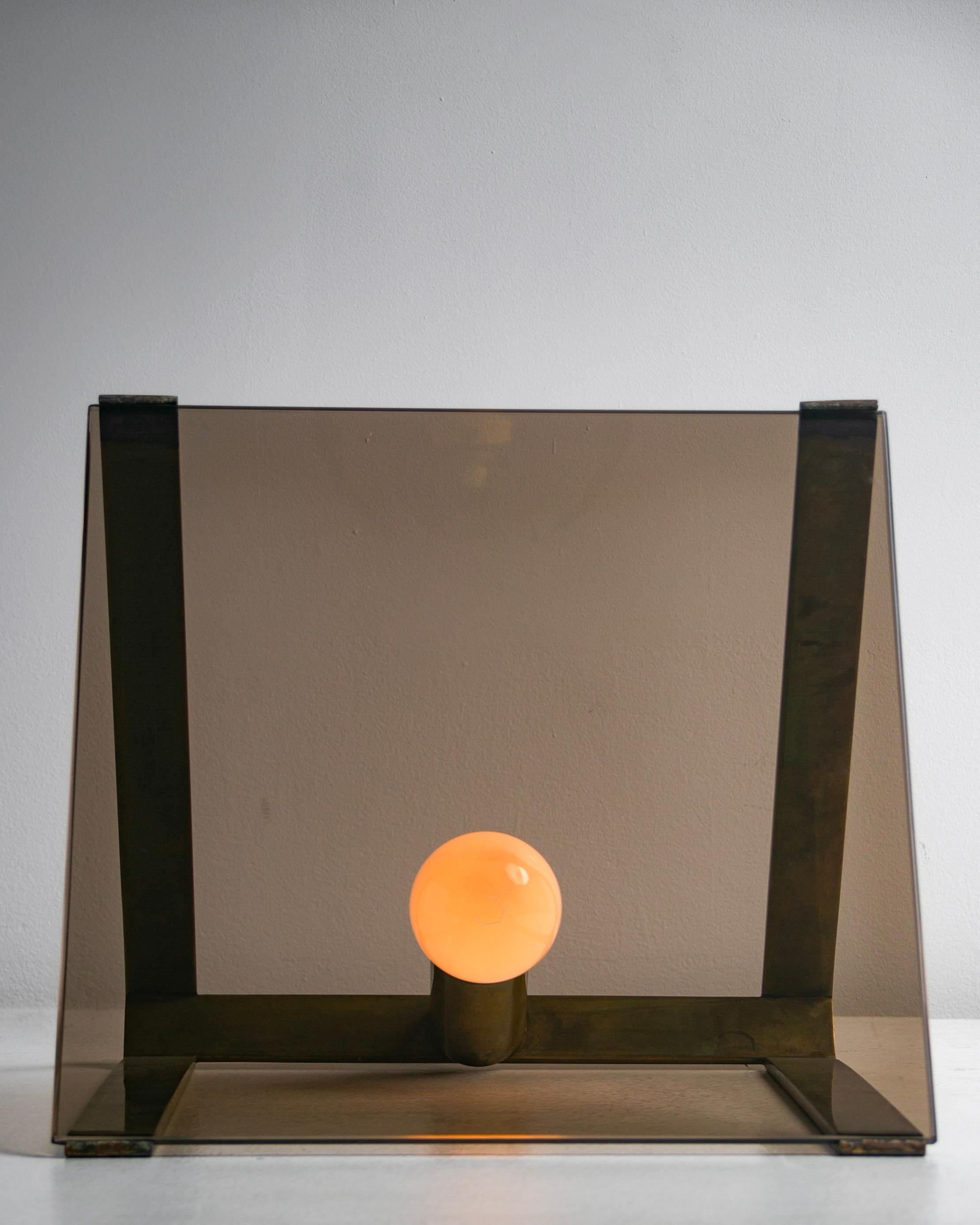 Lampe de table italienne attribuée à Fontana Arte  État moyen - En vente à Los Angeles, CA