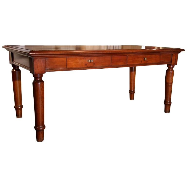 Italian Table in cherry wood. 1920s For Sale