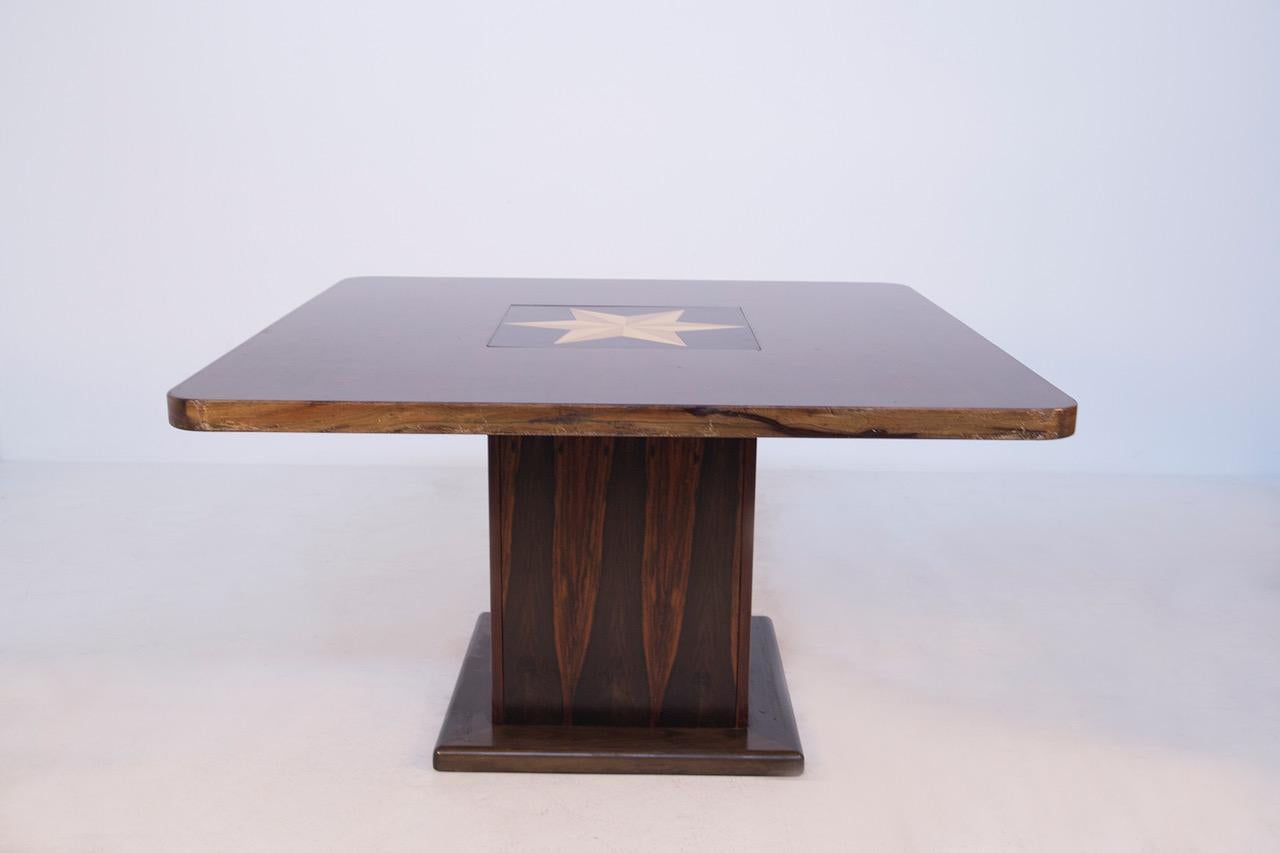 Mid-Century Modern Table italienne en bois précieux attribuée à Franco Albini en vente