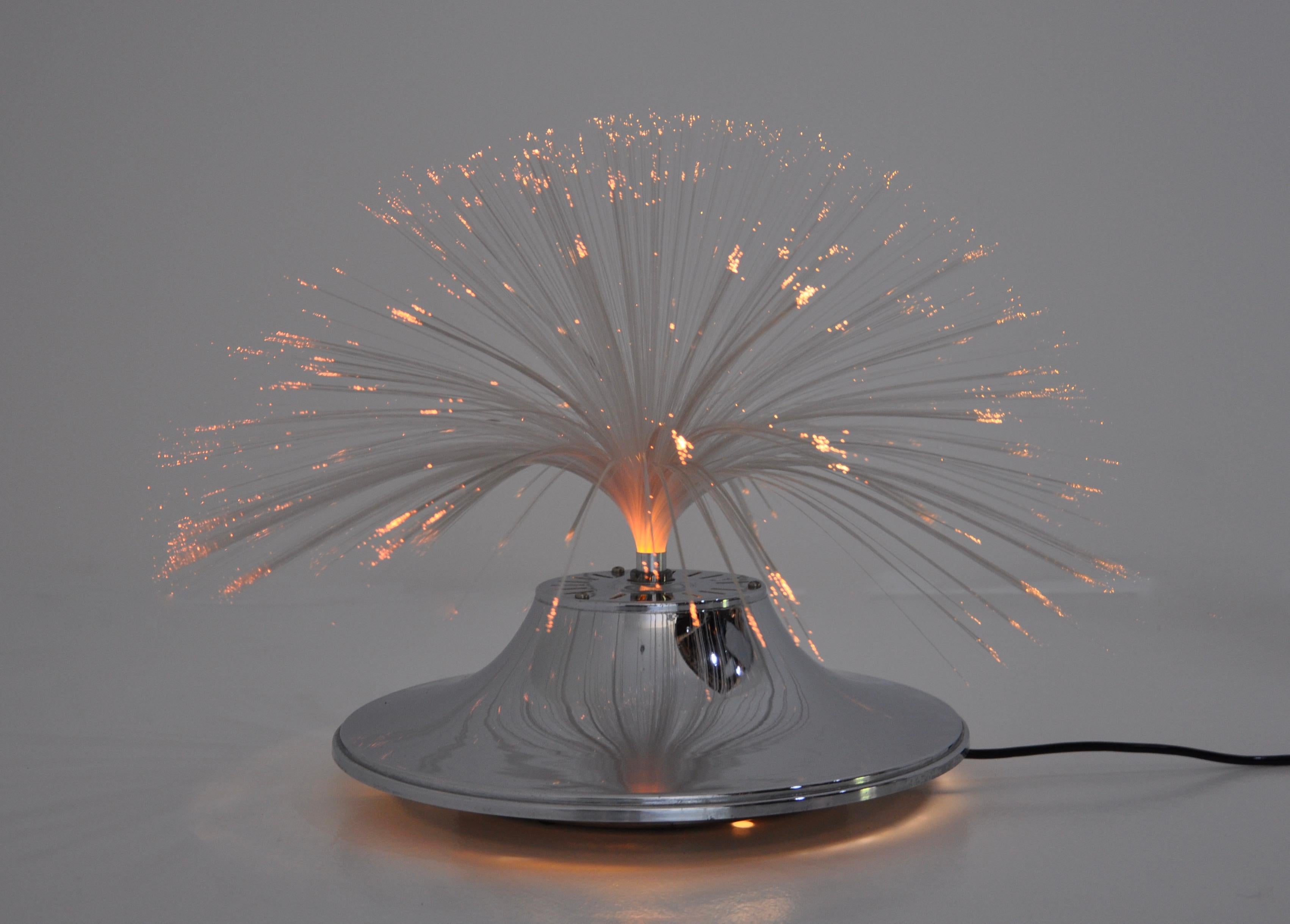 Ère spatiale Lampe de table italienne, années 1970 en vente