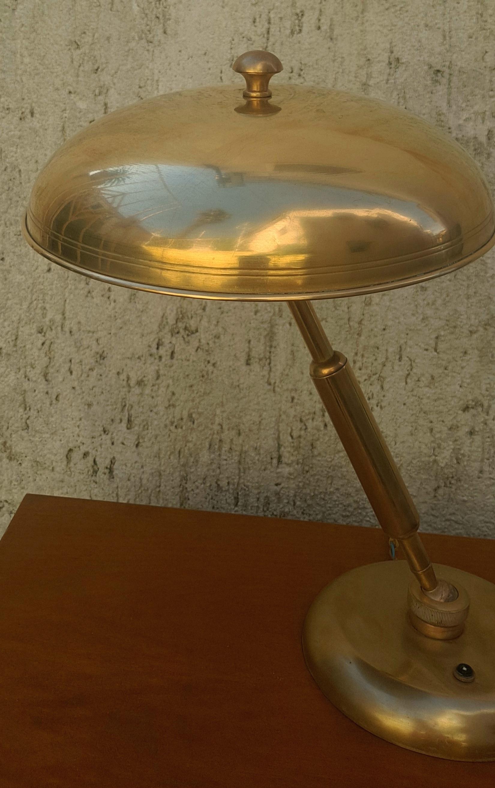 Italian Table Lamp by Giovanni Michelucci for Lariolux  In Good Condition For Sale In Los Angeles, CA