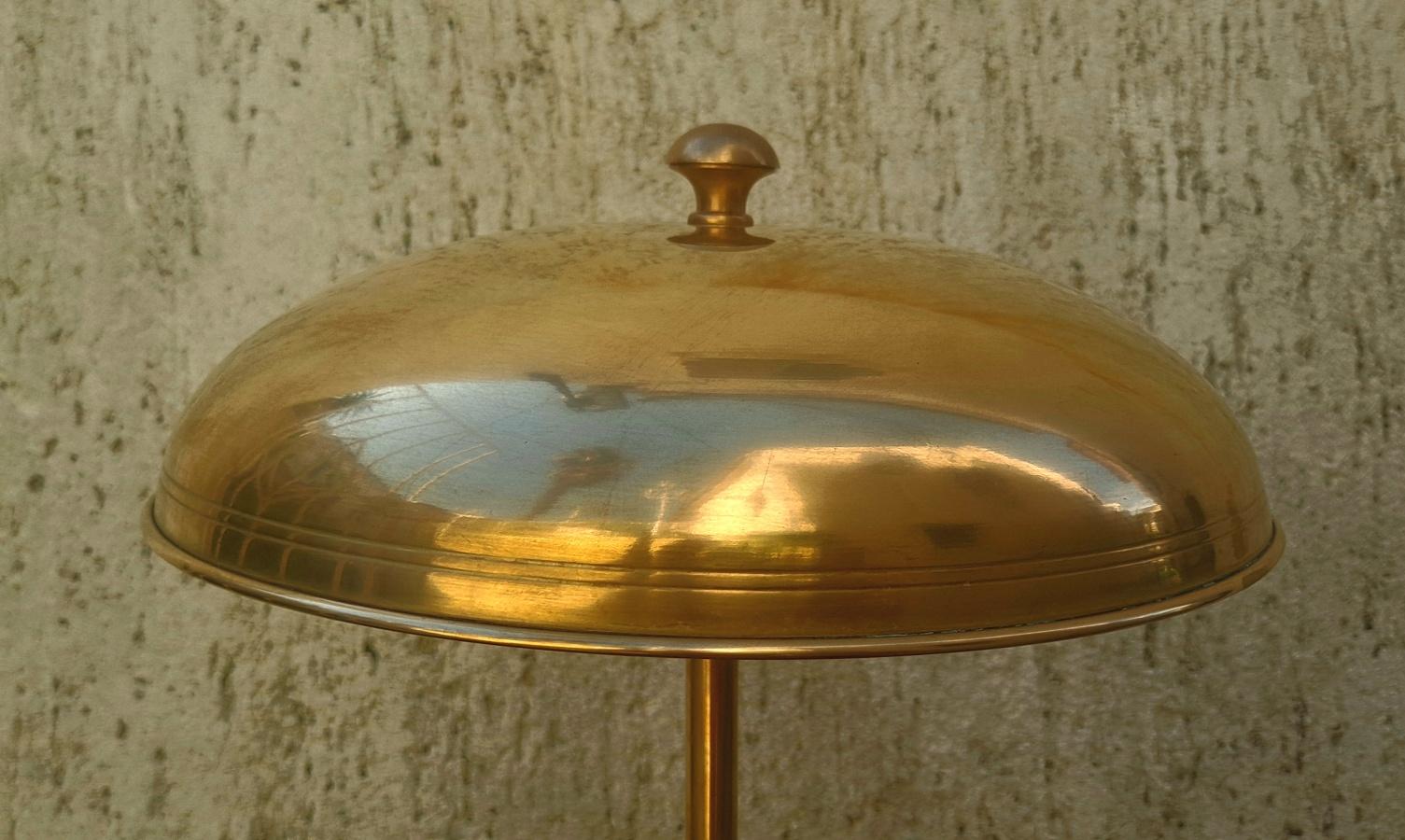 Mid-20th Century Italian Table Lamp by Giovanni Michelucci for Lariolux  For Sale