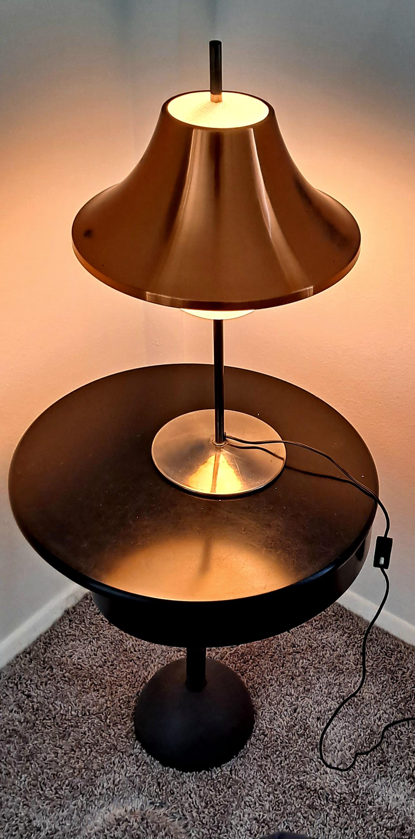 Lampe de table italienne attribuée à Stilnovo en vente 1