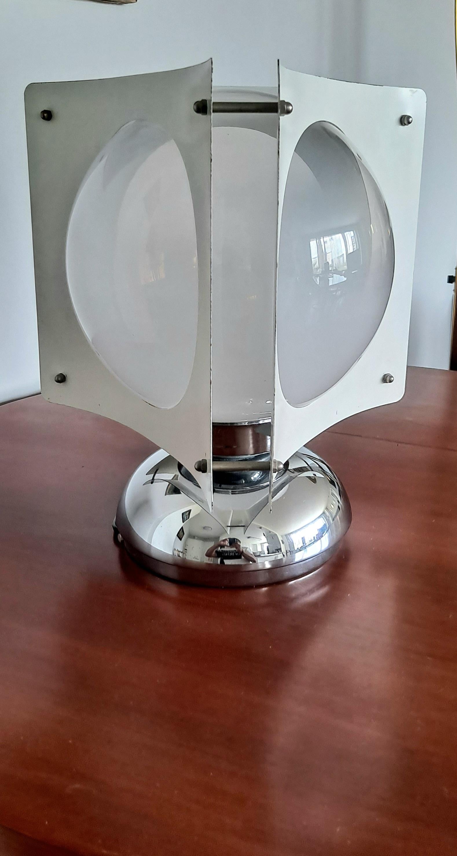 Blown Glass Italian Table Lamp Attributed to Carlo Nason