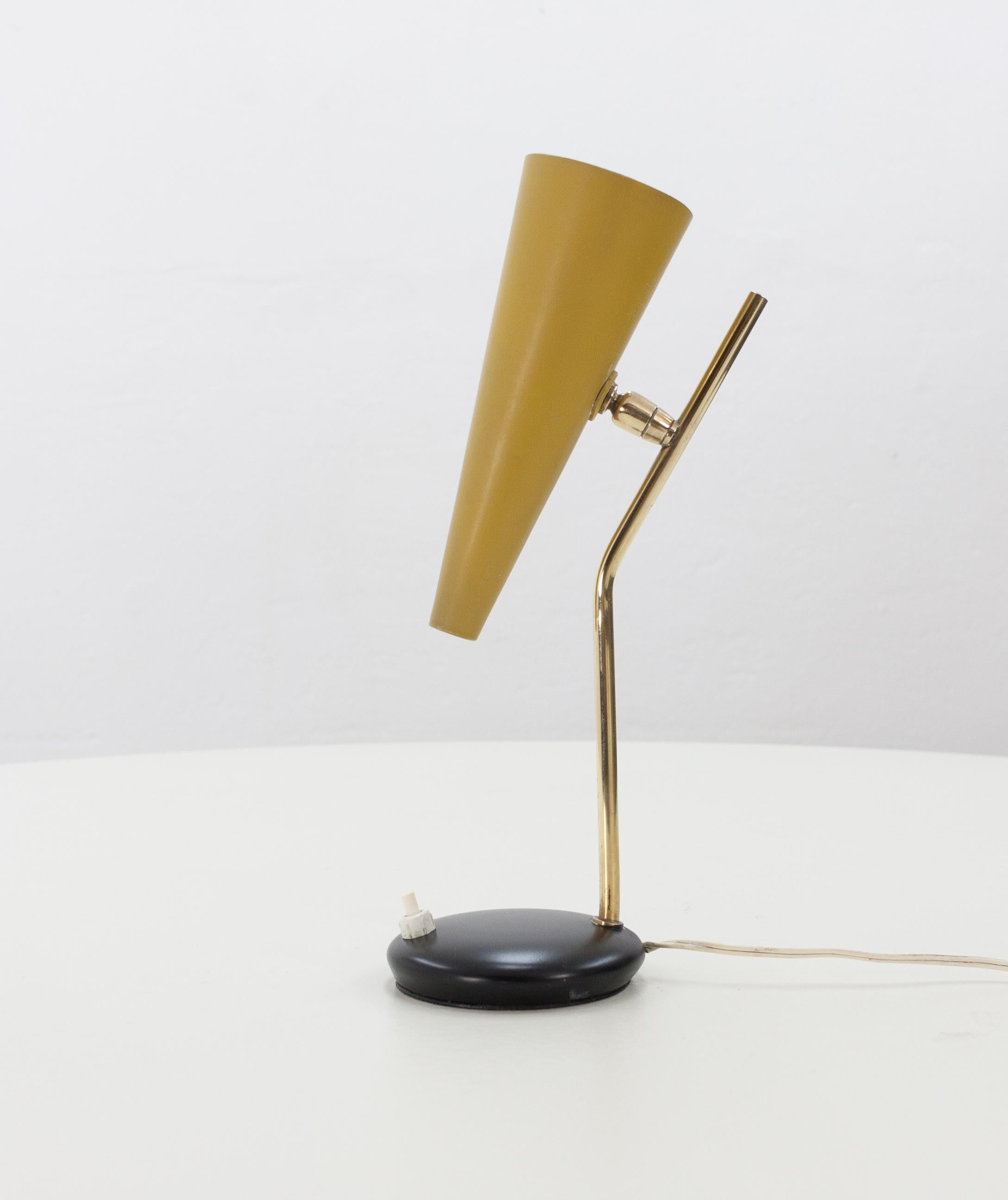 Italian Table Lamp Attributed to Stilnovo 4