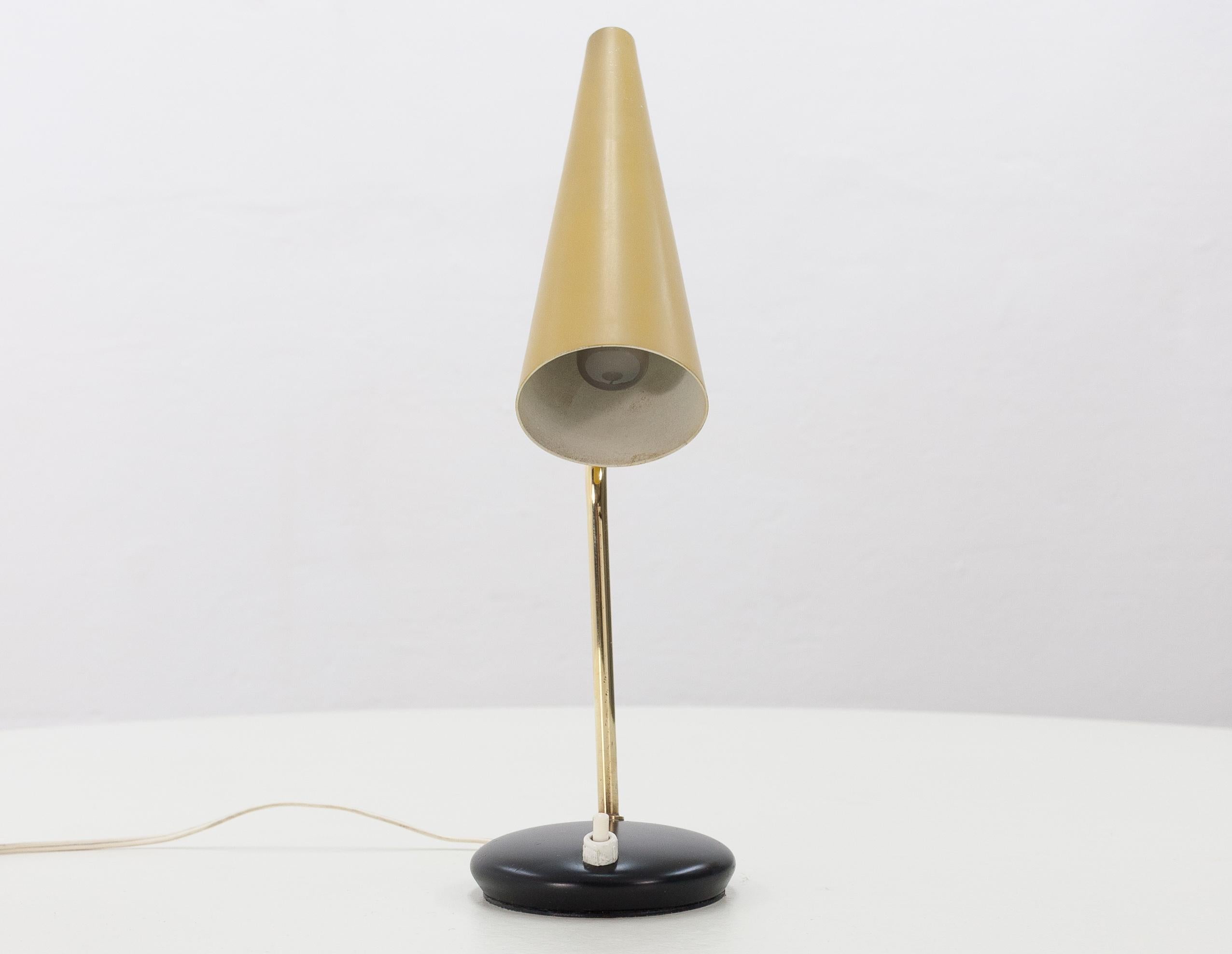 Mid-20th Century Italian Table Lamp Attributed to Stilnovo