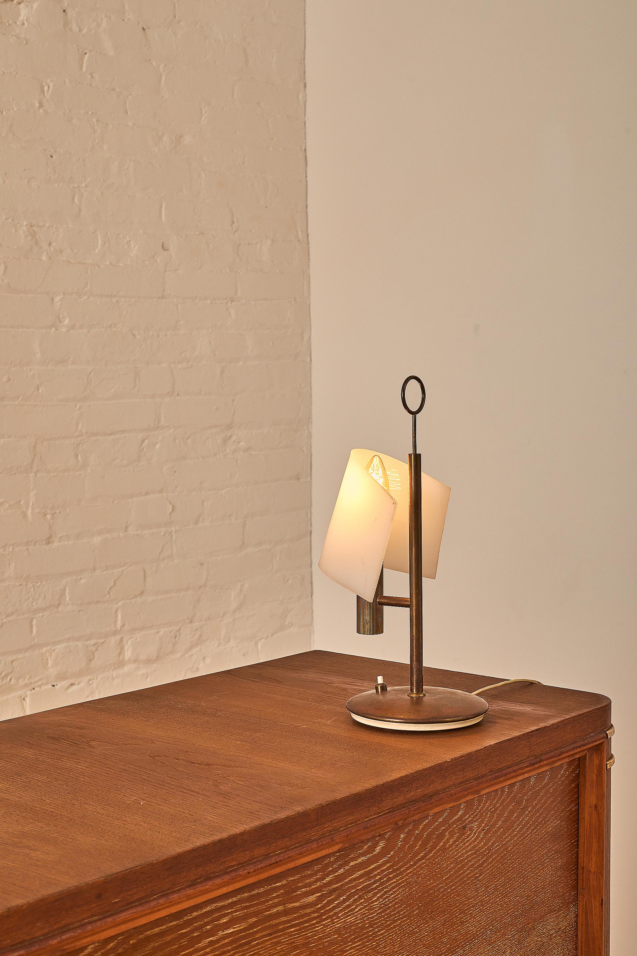 Mid-Century Modern Italian Table Lamp by Arredoluce