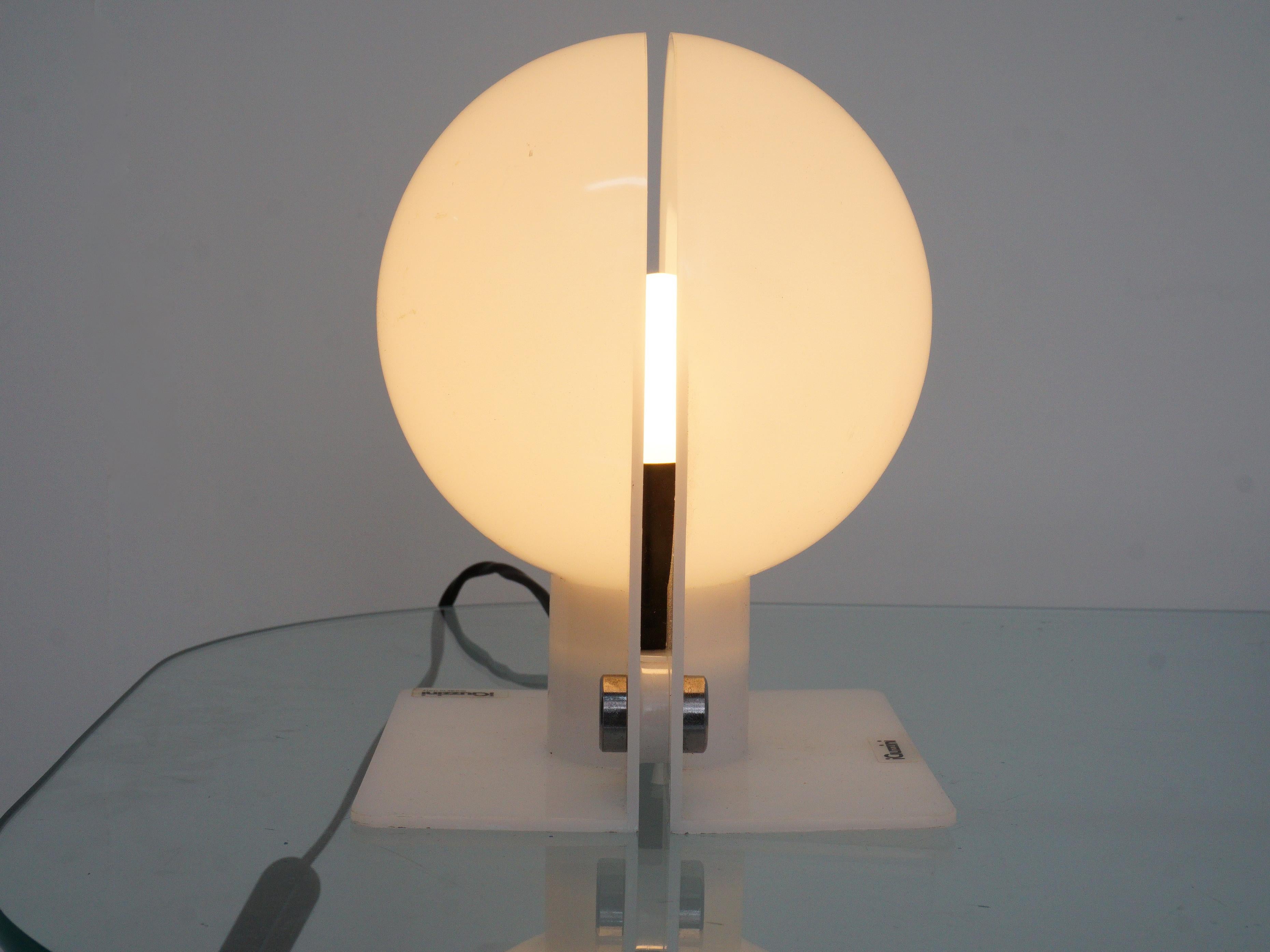 Mid-Century Modern Italian Table Lamp by Harvey Guzzini, 1970s