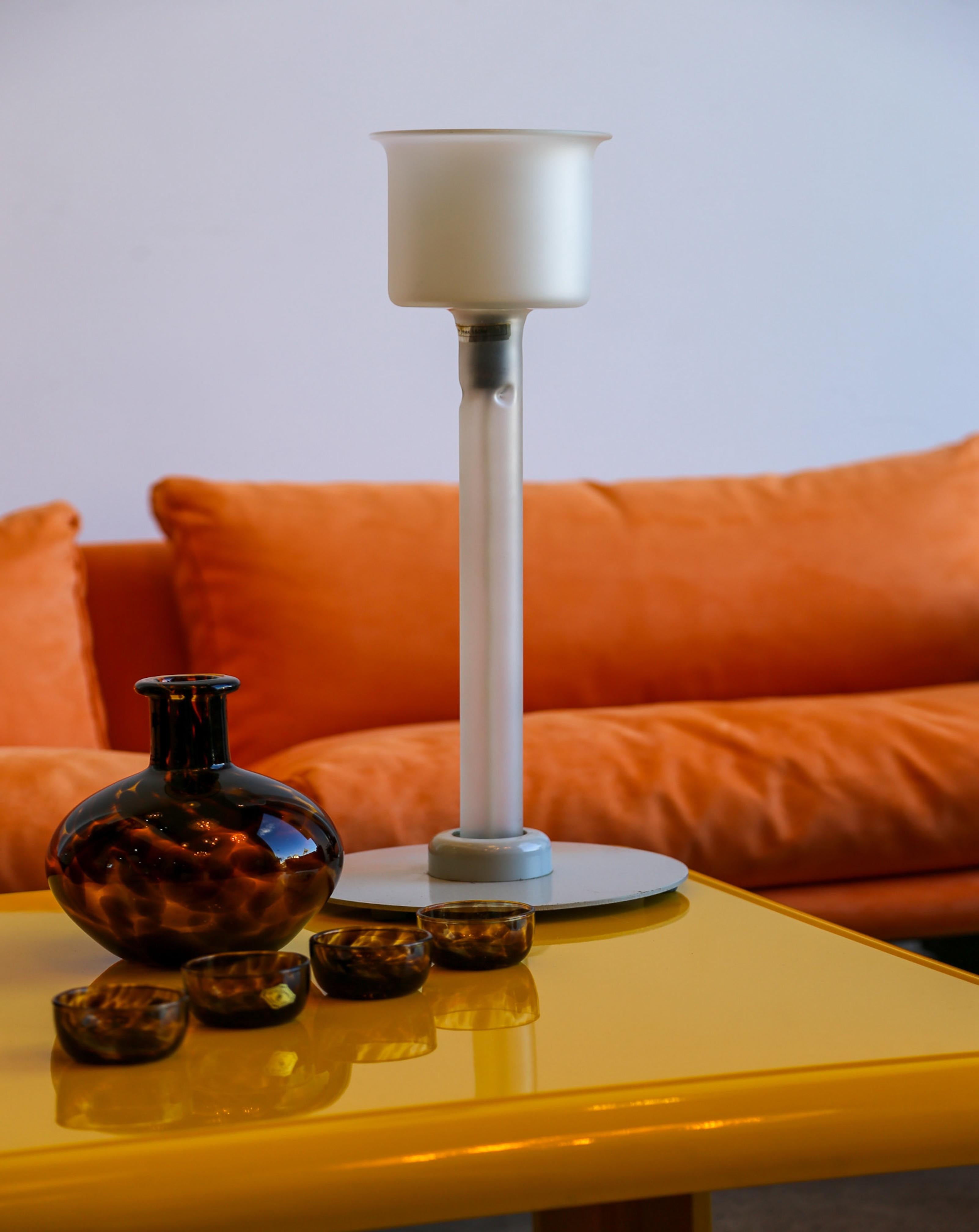 Lampe de table italienne de Piero Castiglioni et Roberto Menghi pour Fontana Arte Bon état - En vente à Byron Bay, NSW