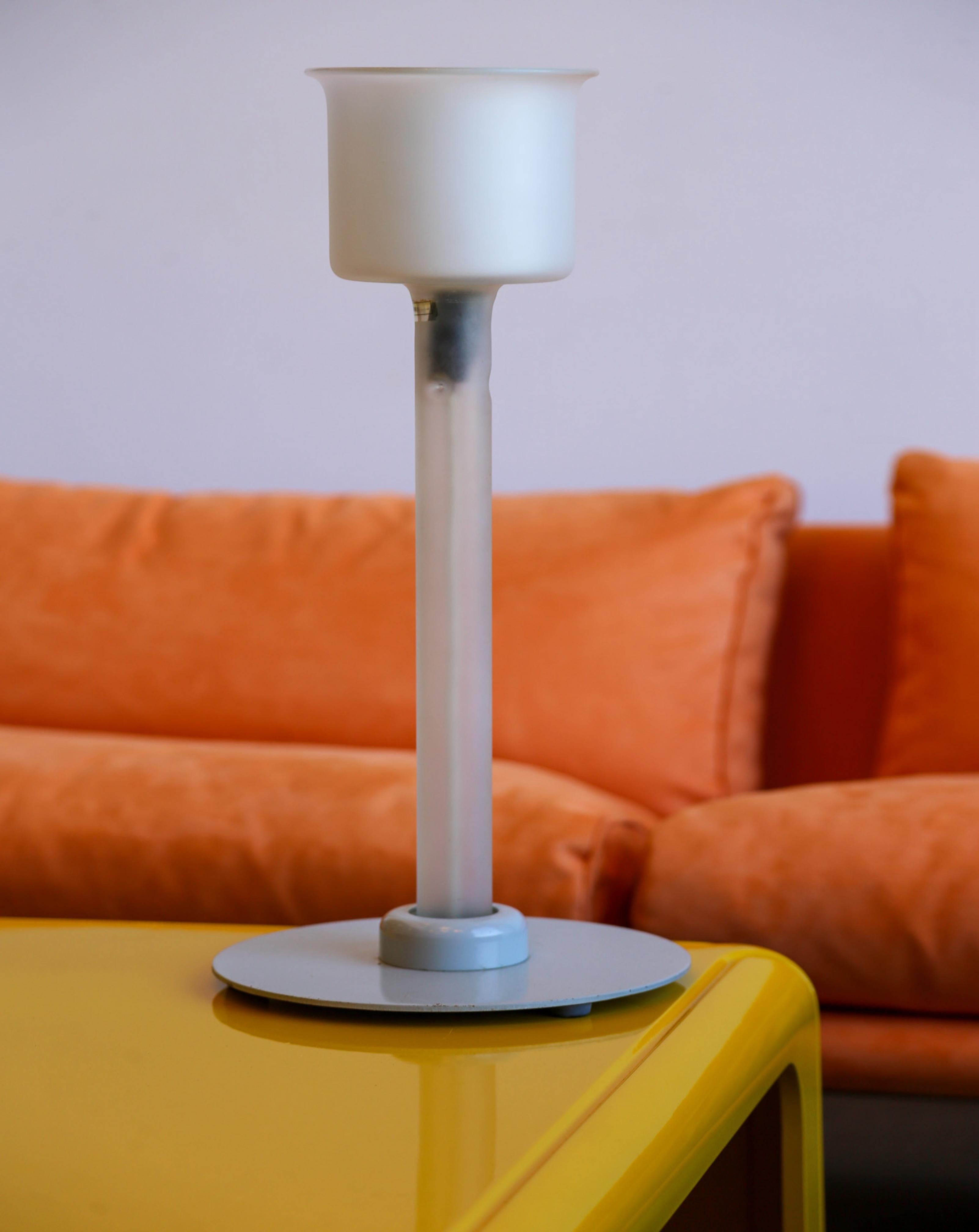Lampe de table italienne de Piero Castiglioni et Roberto Menghi pour Fontana Arte en vente 2