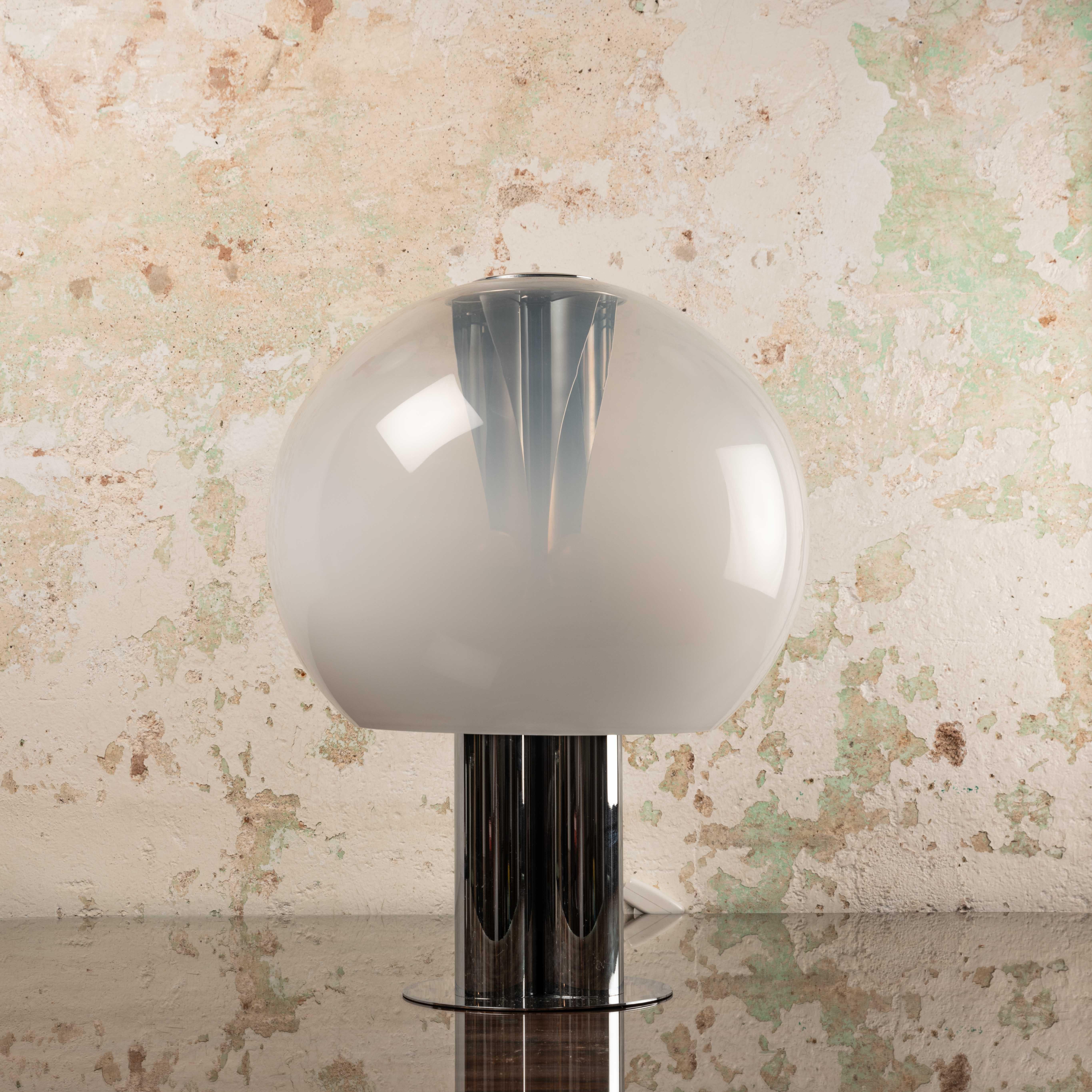 Lampe de table italienne de Selenova en métal chromé et verre, années 1970 en vente 4