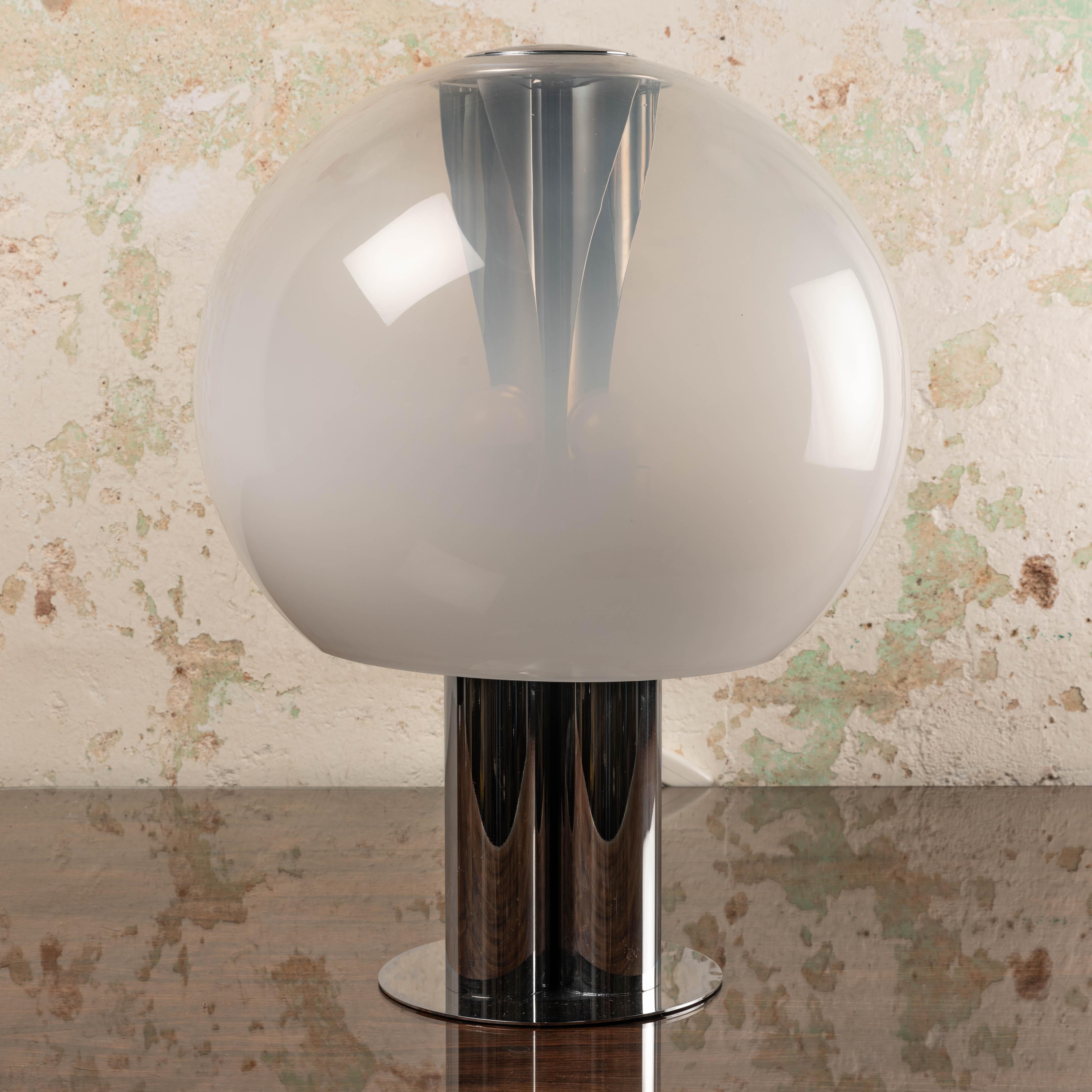 Lampe de table italienne de Selenova en métal chromé et verre, années 1970 en vente 5