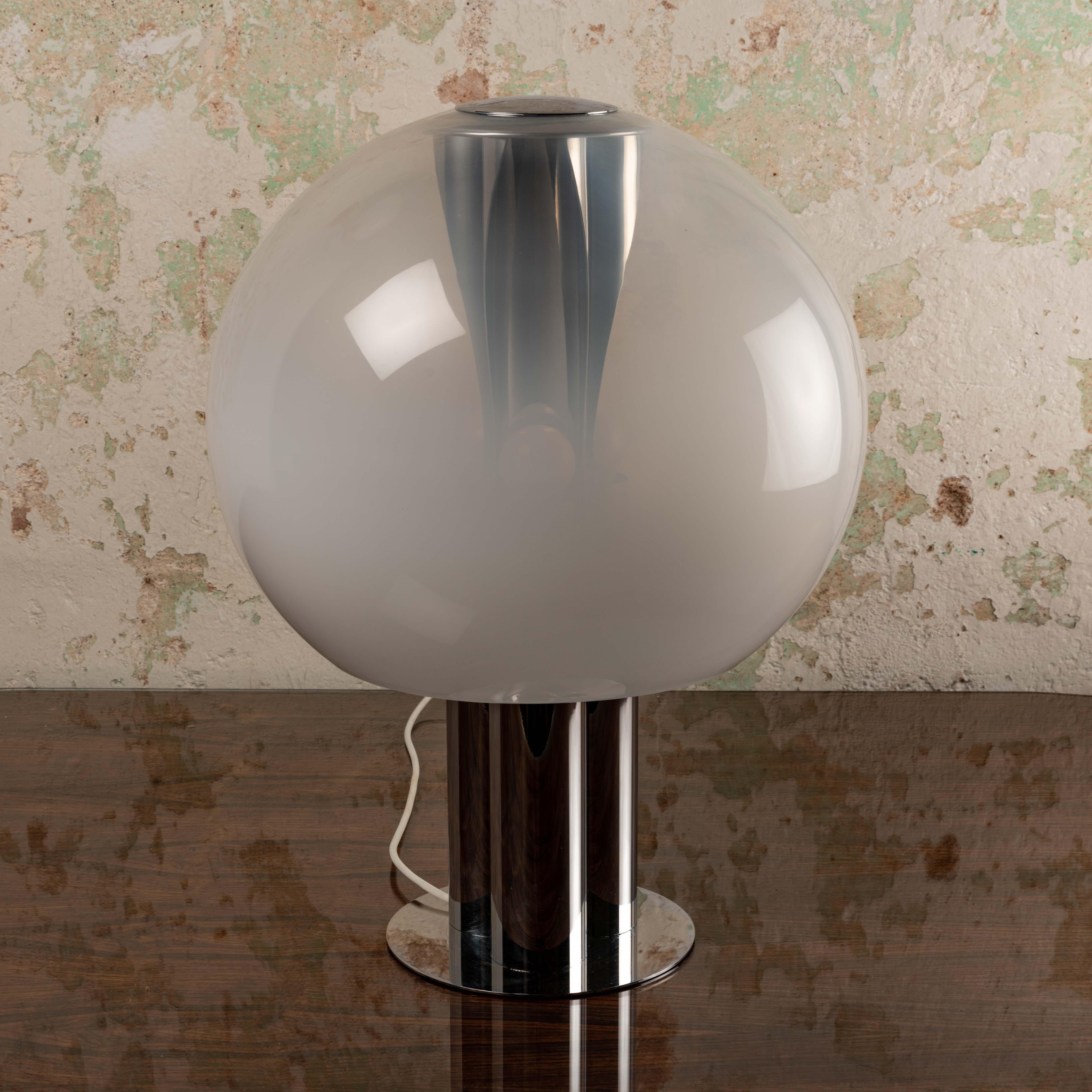 Lampe de table italienne de Selenova en métal chromé et verre, années 1970 en vente 6