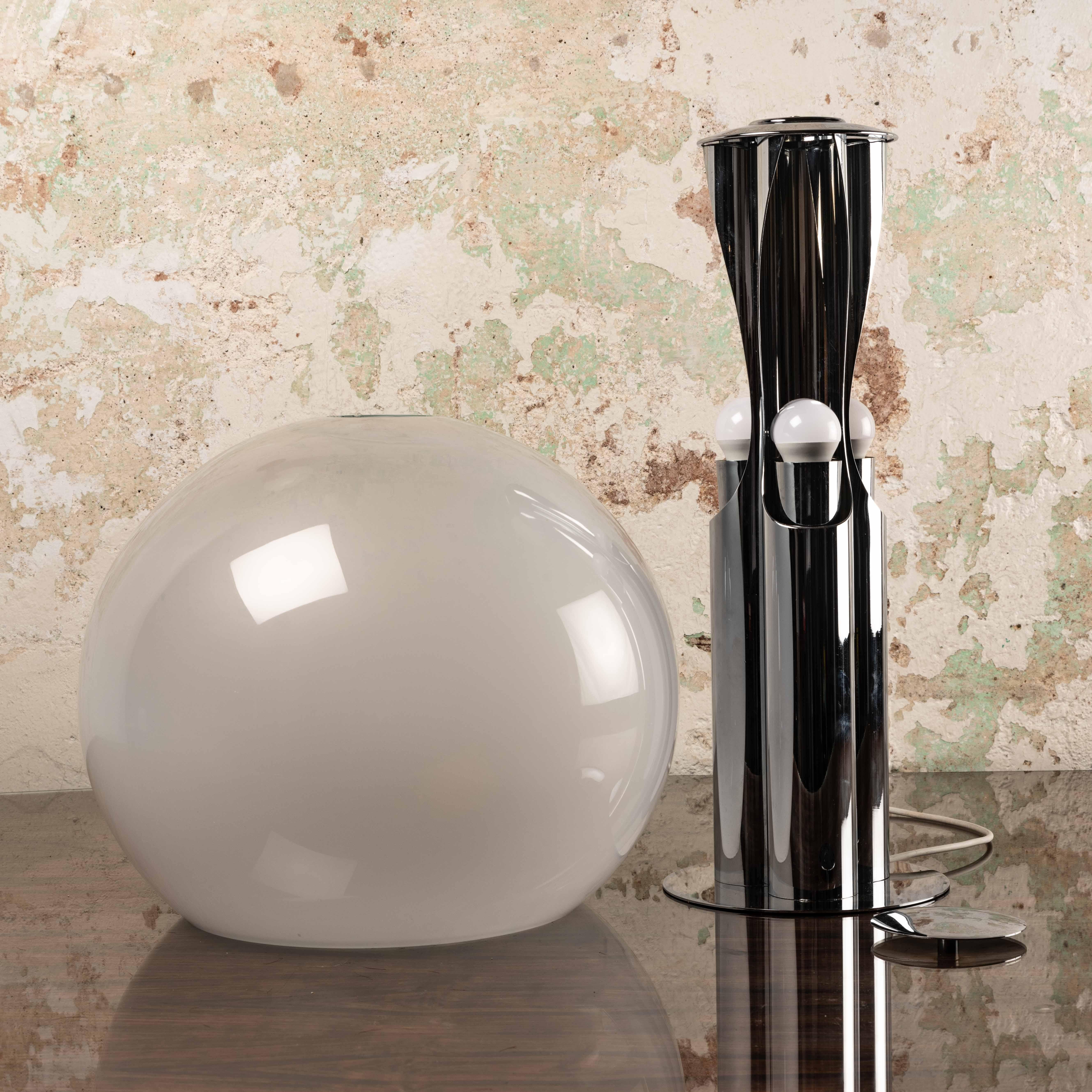 Verre de Murano Lampe de table italienne de Selenova en métal chromé et verre, années 1970 en vente