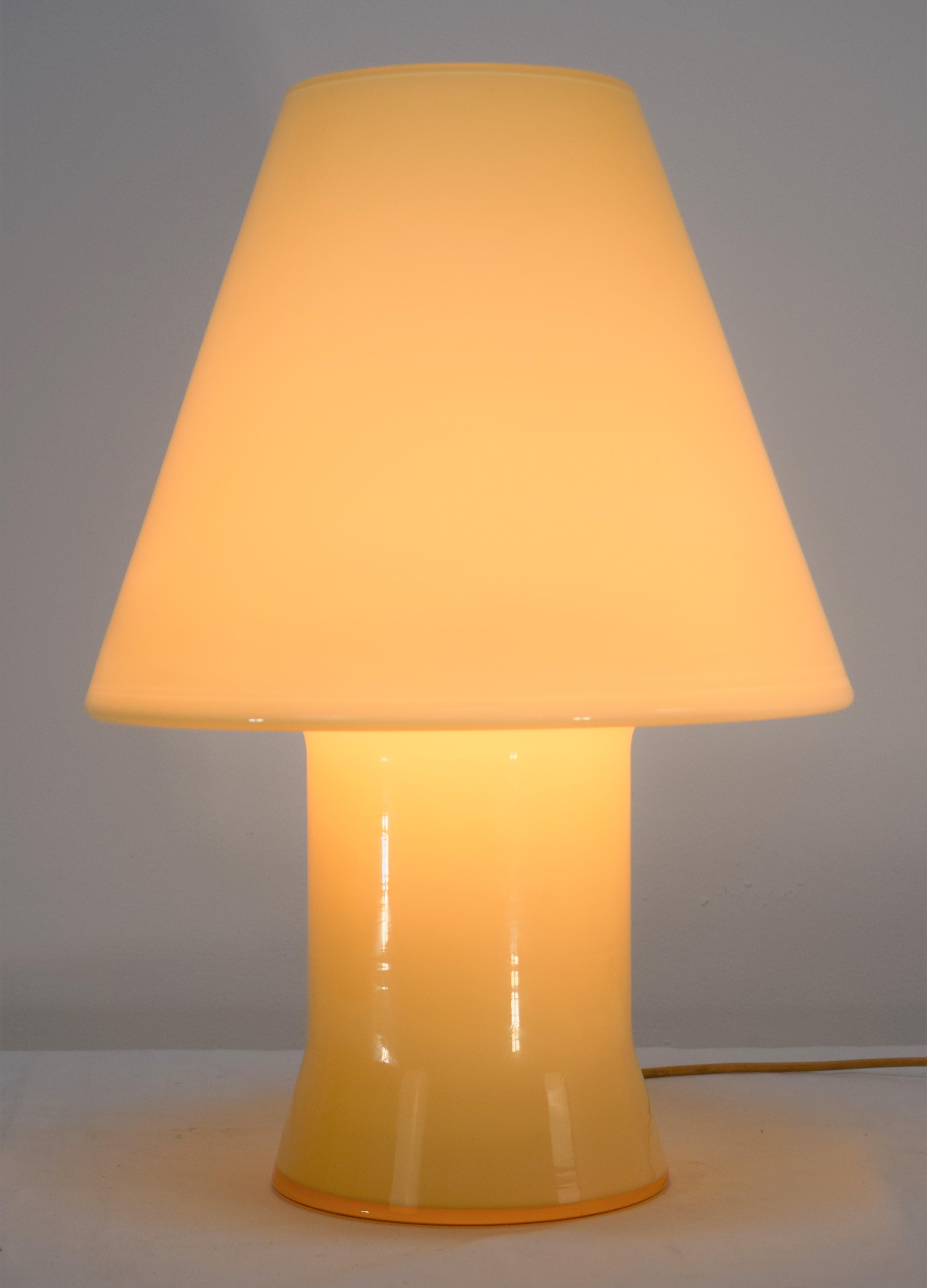 Mid-Century Modern Italian Table Lamp by Vistosi, Murano, 1960s