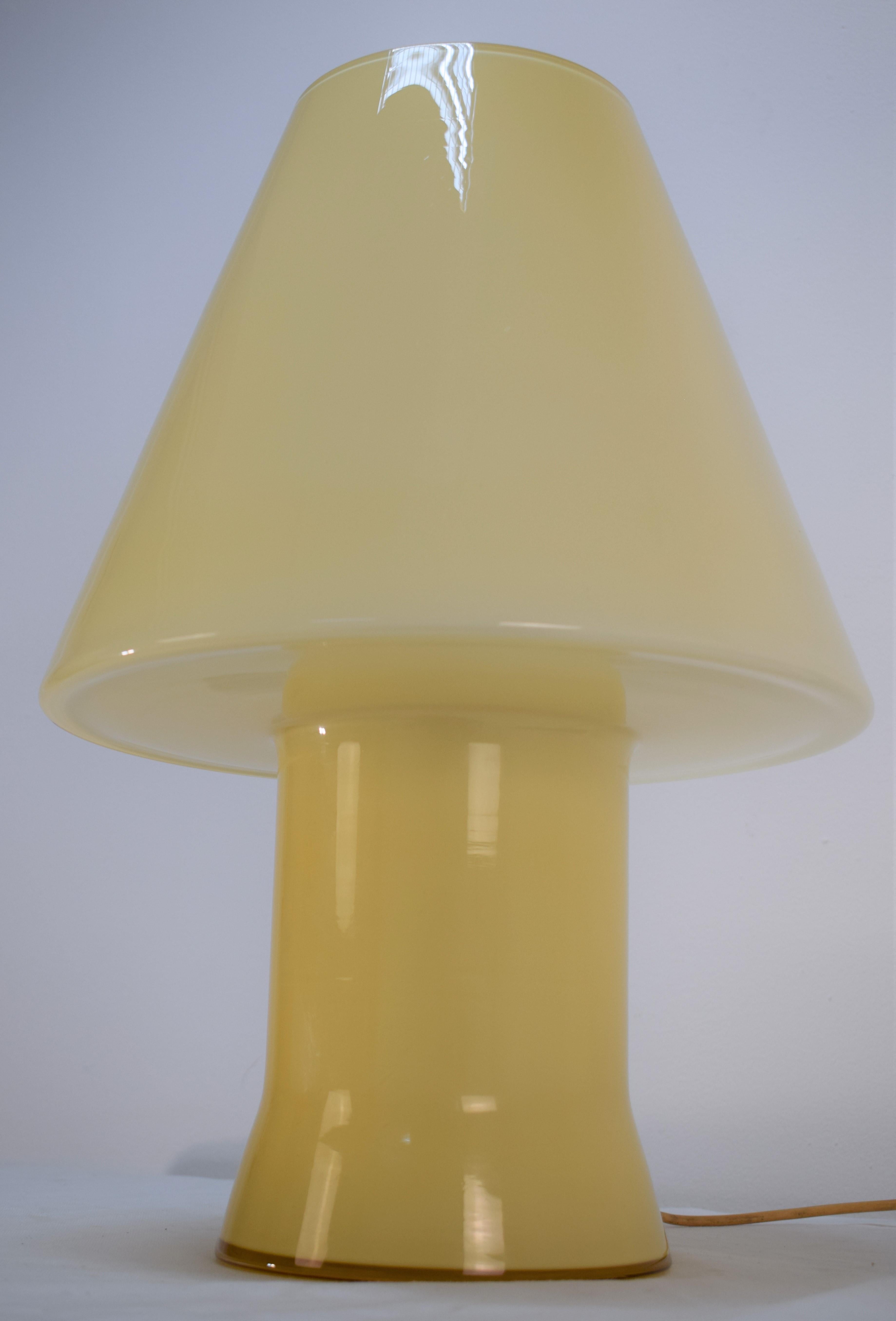 Italian Table Lamp by Vistosi, Murano, 1960s In Good Condition In Palermo, PA