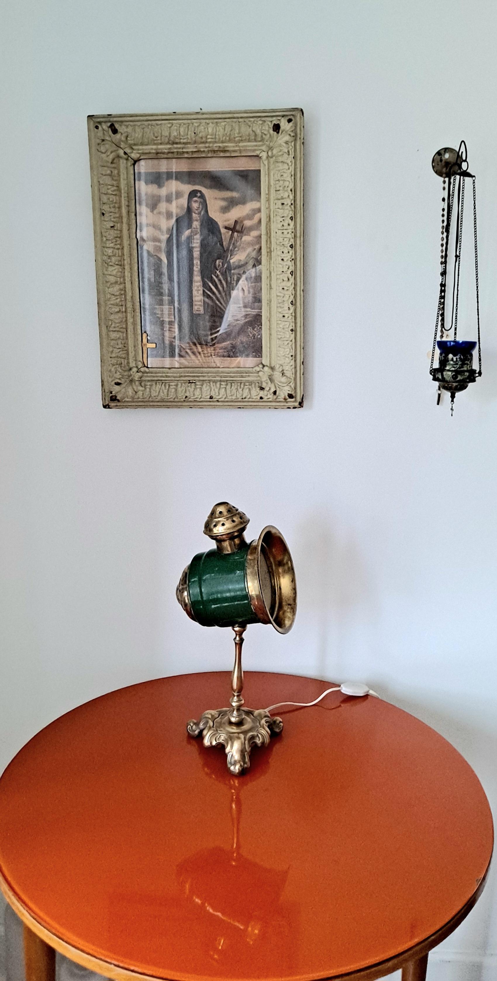 Italienische Tischlampe, umgewandelt aus der  Kutsche antik Spot Light (Frühes 20. Jahrhundert) im Angebot