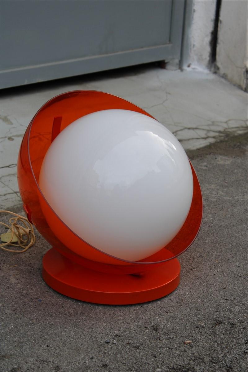 Mid-Century Modern Italian Table Lamp Curved Plexiglass Harvey Guzzini Design 1960s Orange White For Sale