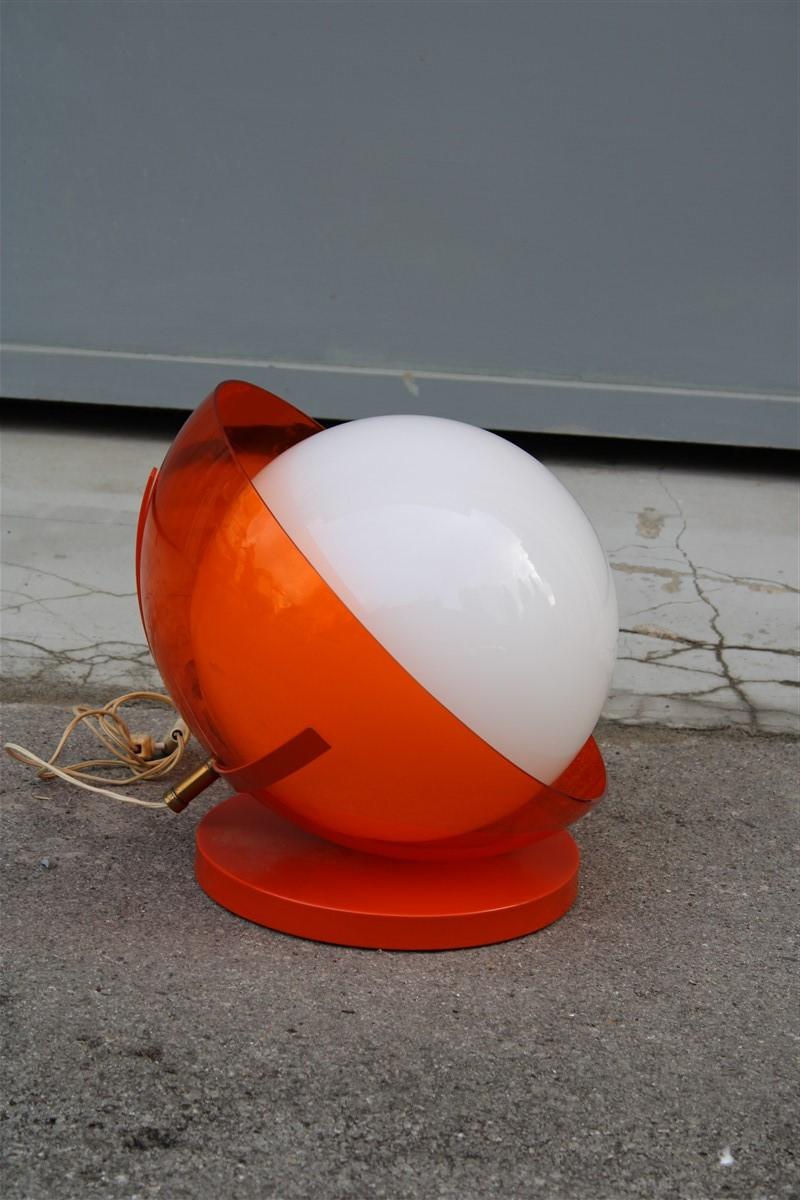 Italian Table Lamp Curved Plexiglass Harvey Guzzini Design 1960s Orange White For Sale 2