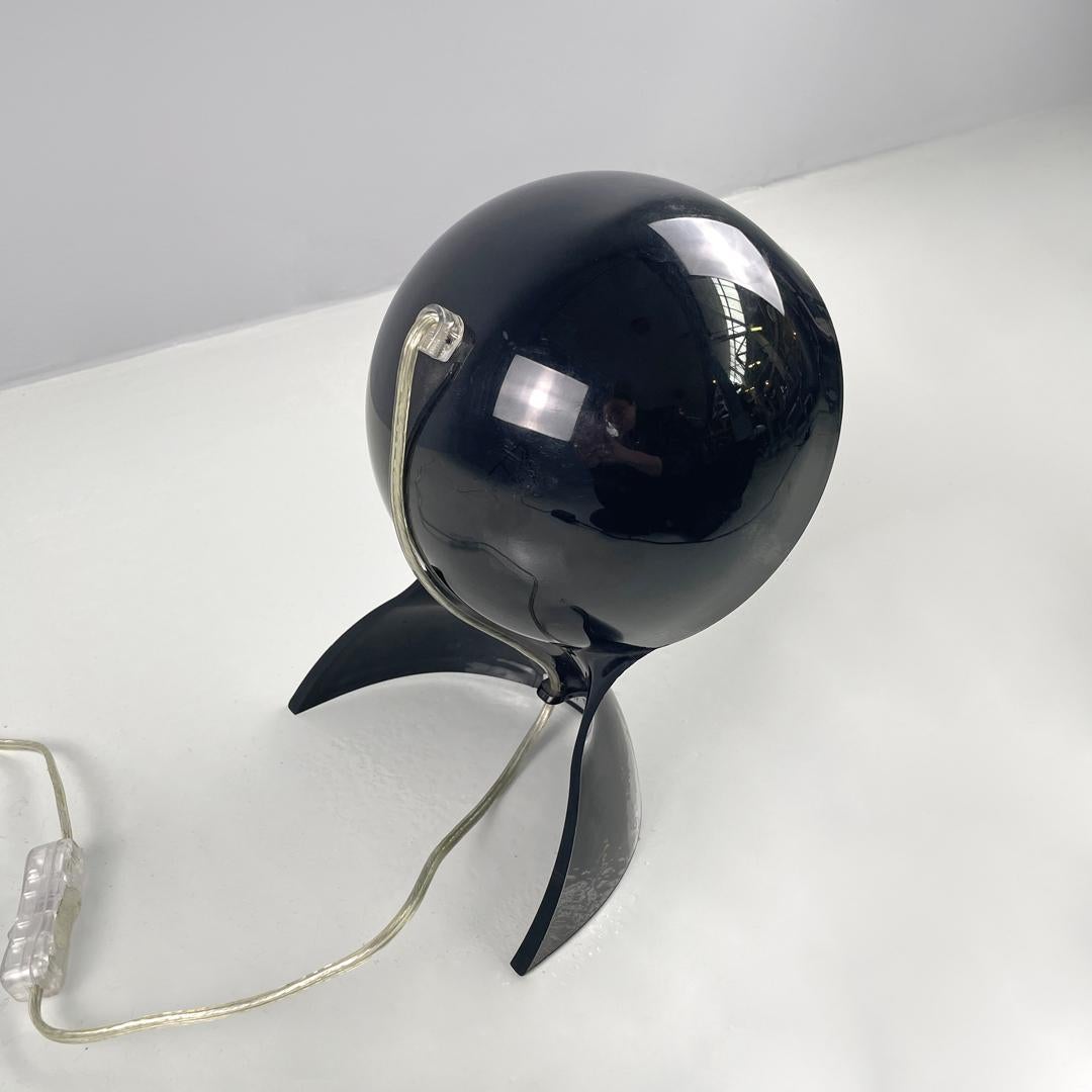 Italian table lamp Dalù in black plastic by Vico Magistretti for Artemide, 1960s 4