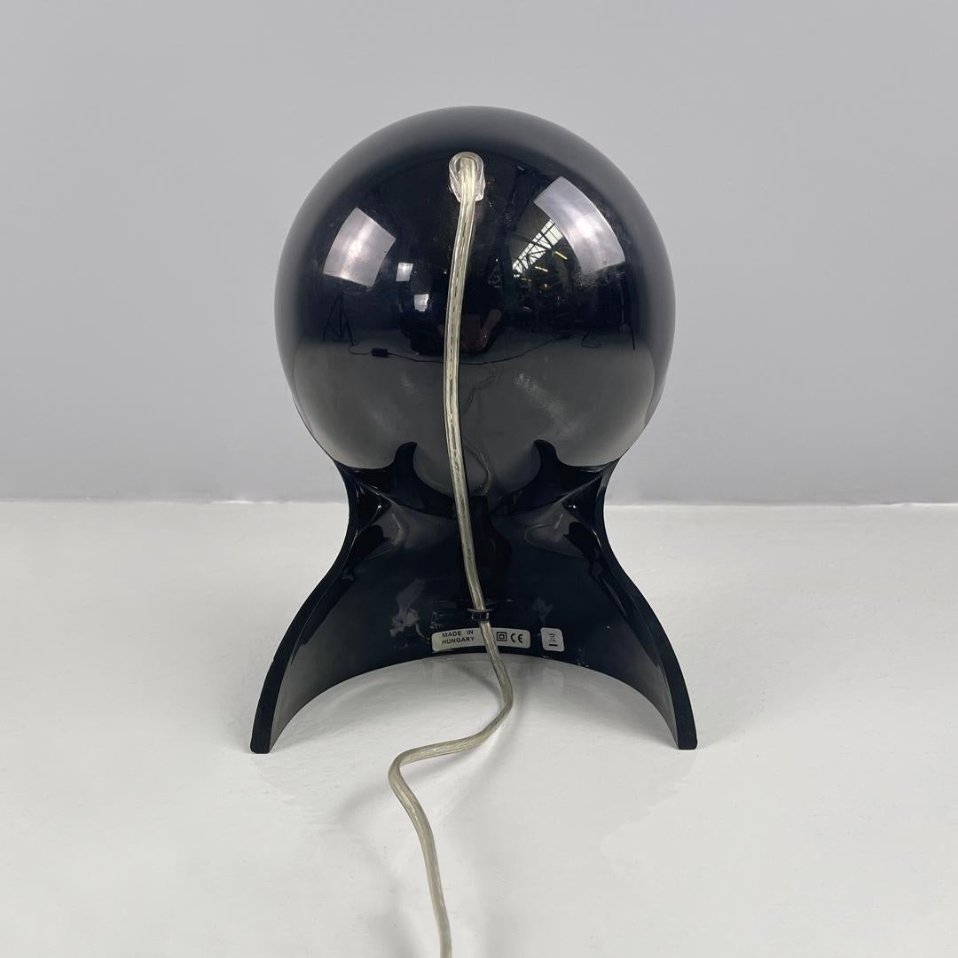 Mid-20th Century Italian table lamp Dalù in black plastic by Vico Magistretti for Artemide, 1960s