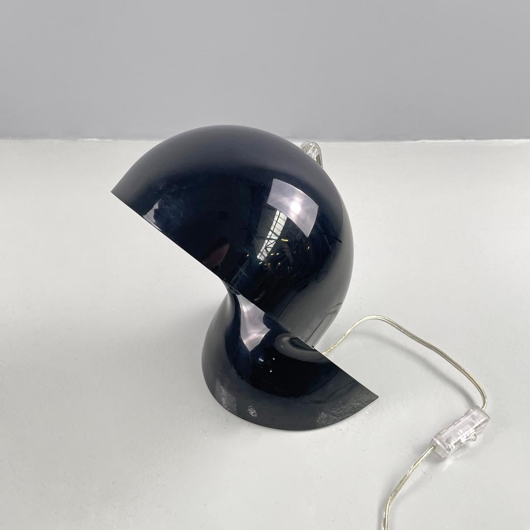 Plastic Italian table lamp Dalù in black plastic by Vico Magistretti for Artemide, 1960s
