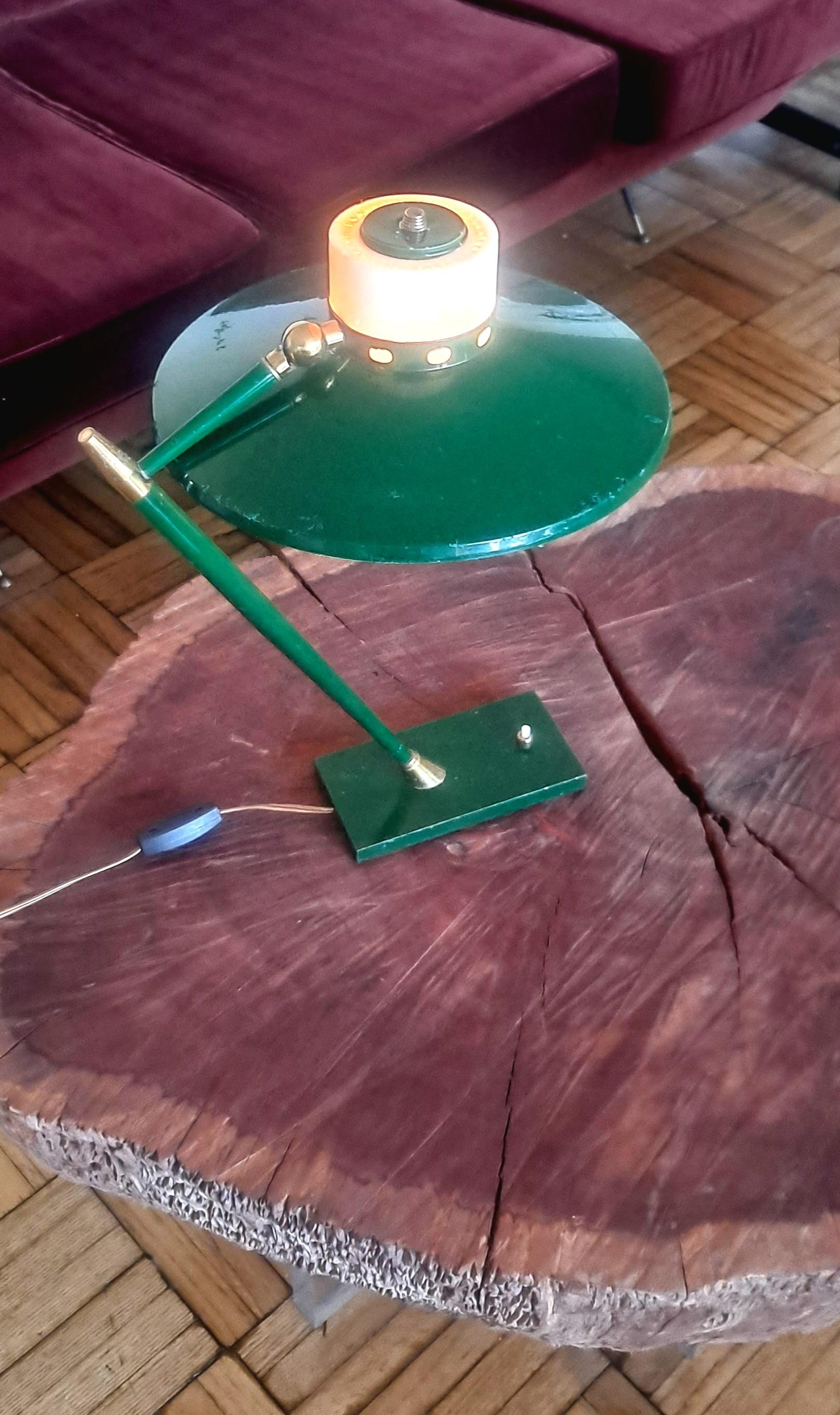 Mid-Century Modern Lampe de table italienne  en vente