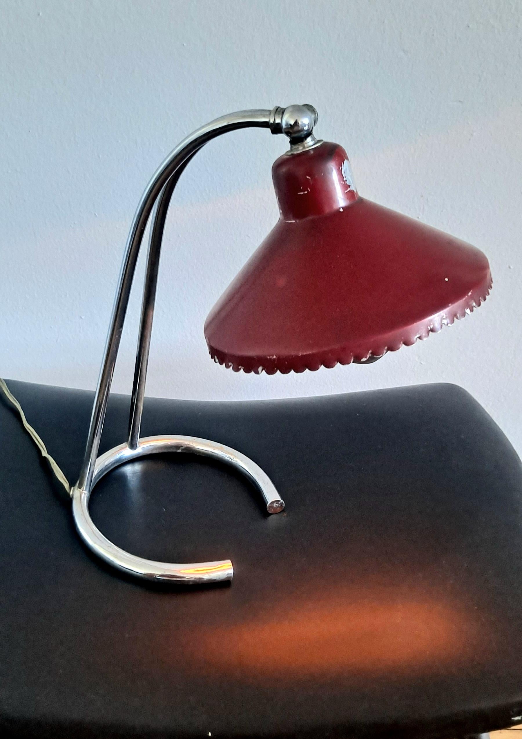 Mid-Century Modern Italian  Table Lamp For Sale
