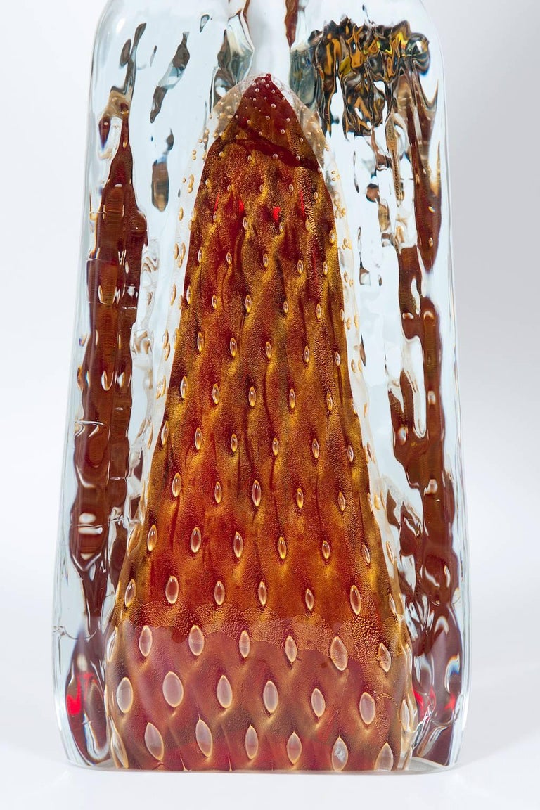 Late 20th Century Italian Table Lamp in Blown Murano Glass Red with 24-Karat Gold finitures For Sale