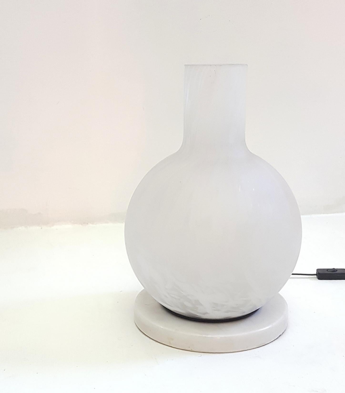 Italian Table Lamp in Marble and Murano Glass For Sale 1