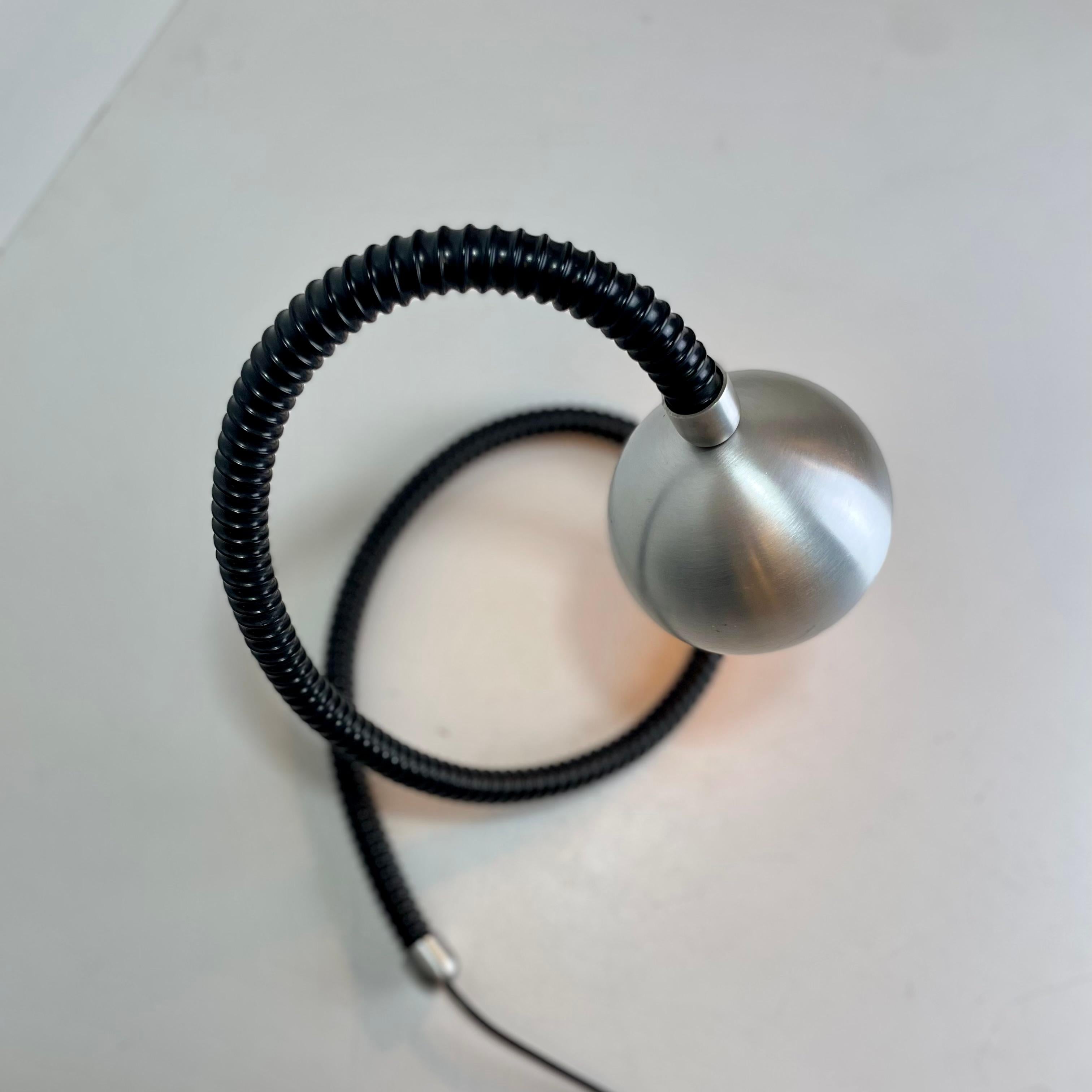Italian Table Lamp in the style of Isso Hosoe for Valenti, 1970s For Sale 3