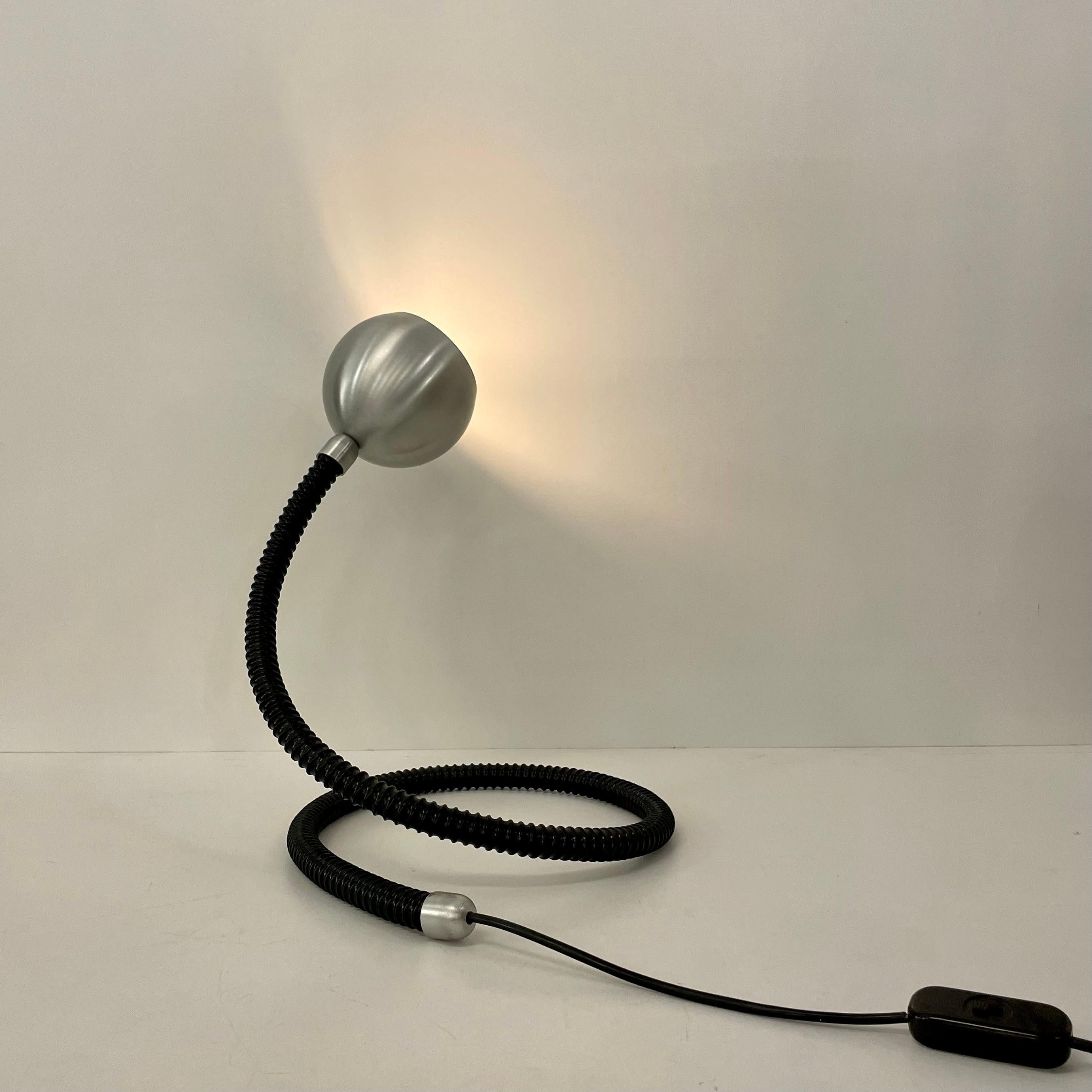 Italian Table Lamp in the style of Isso Hosoe for Valenti, 1970s For Sale 5