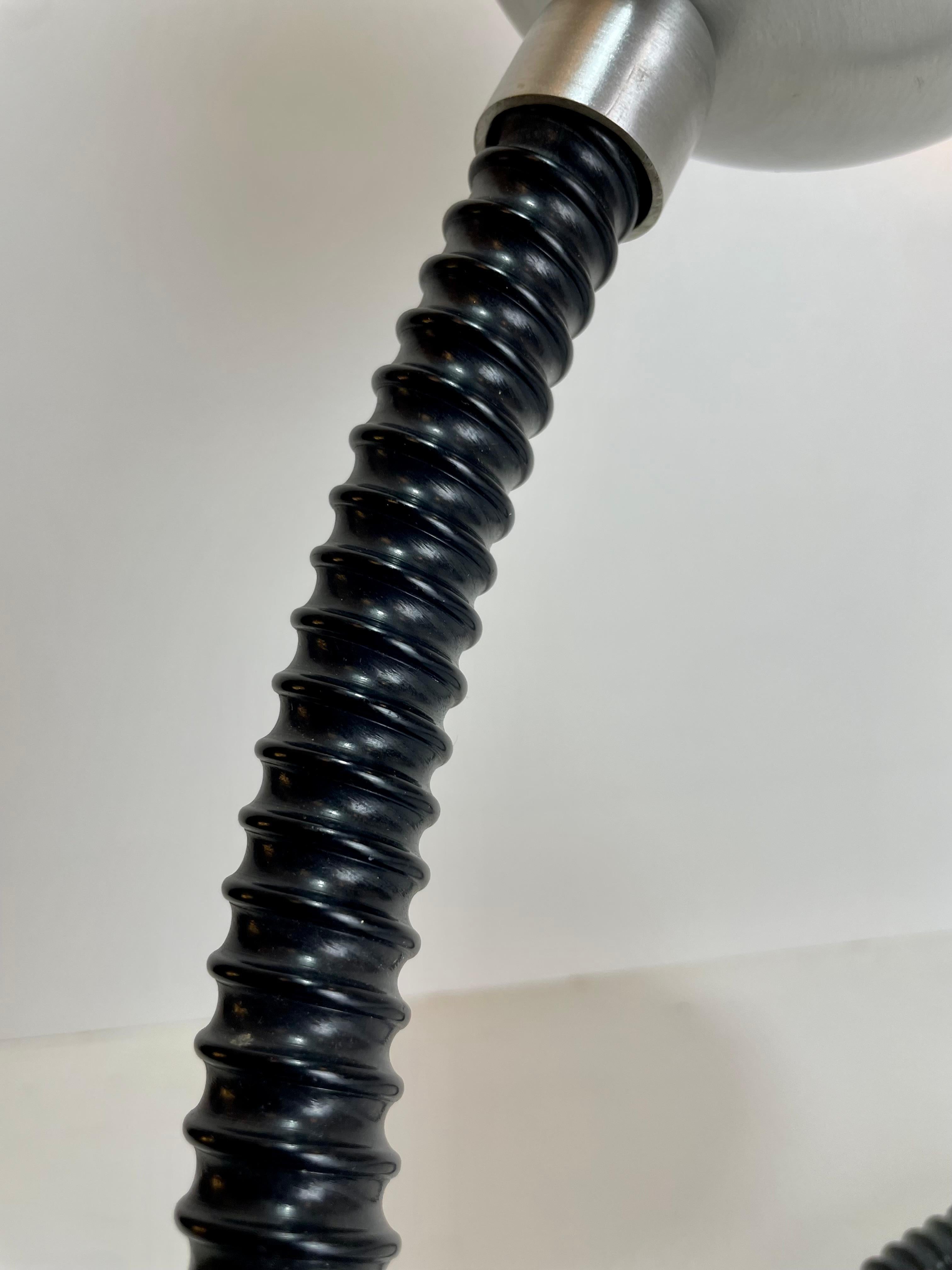 Italian Table Lamp in the style of Isso Hosoe for Valenti, 1970s For Sale 9