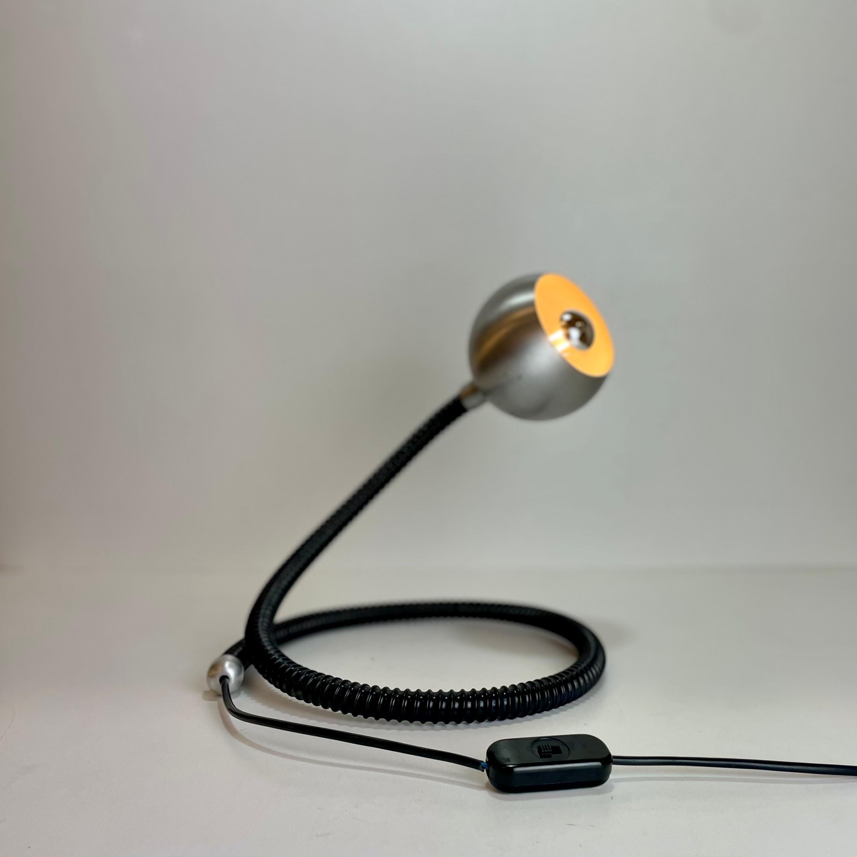 Space Age Italian Table Lamp in the style of Isso Hosoe for Valenti, 1970s For Sale