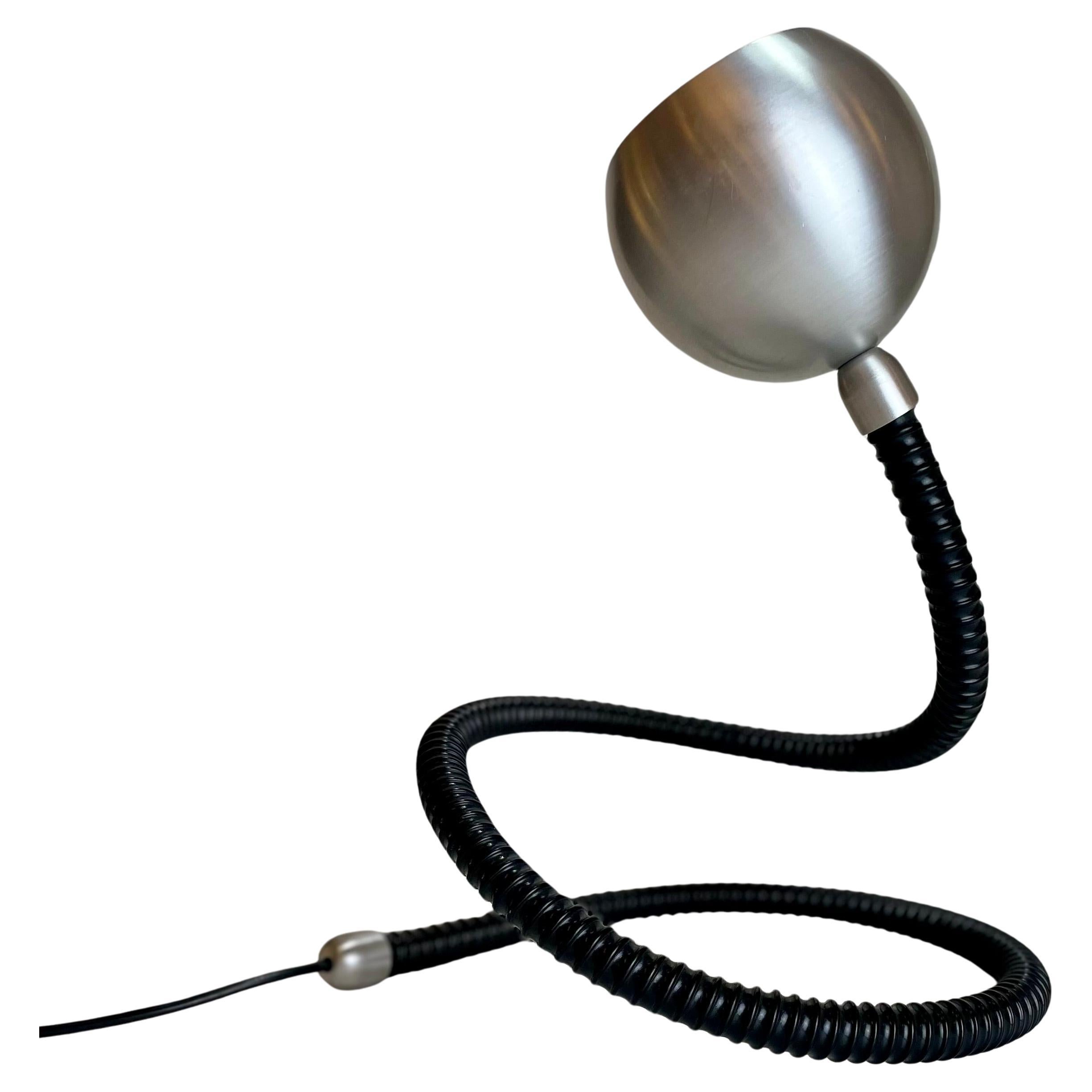 Italian Table Lamp in the style of Isso Hosoe for Valenti, 1970s For Sale