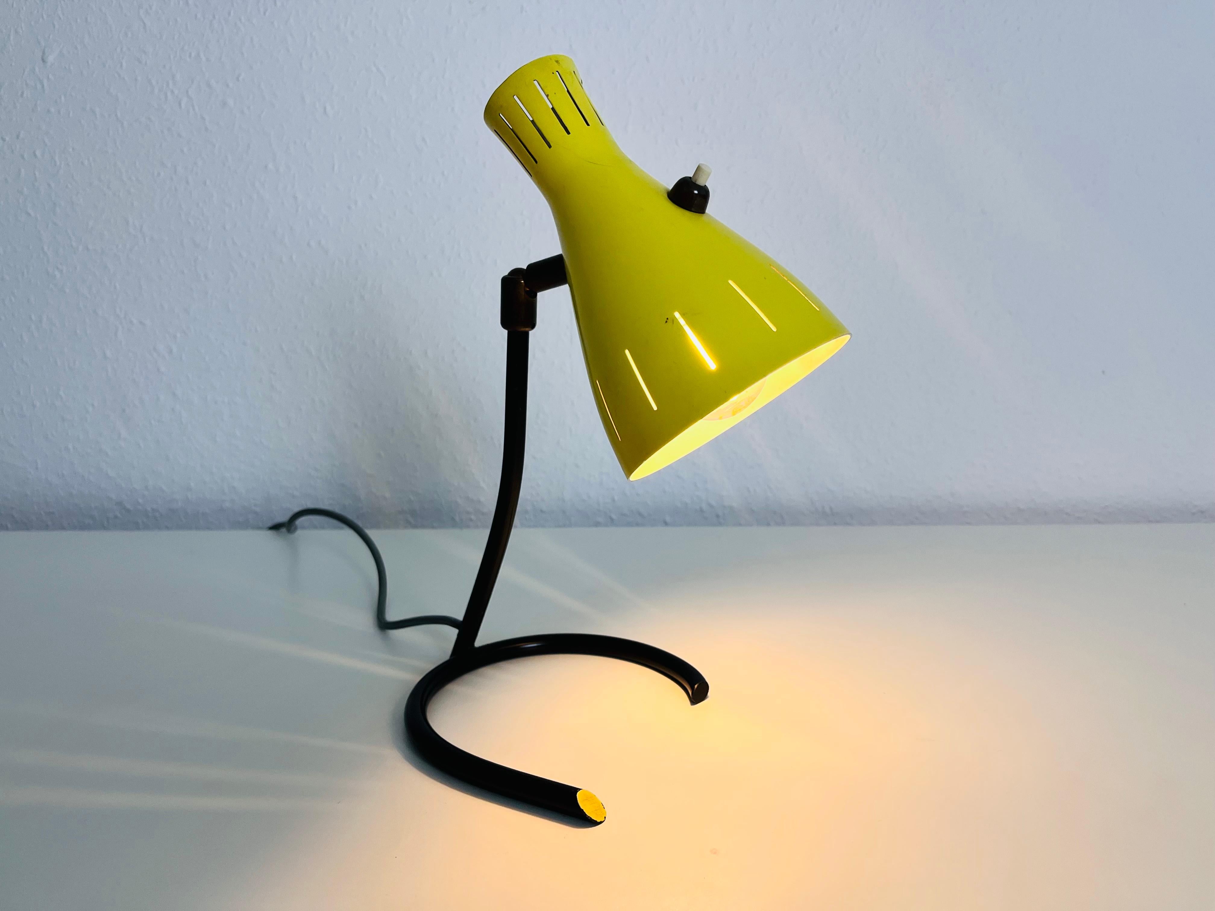 Italian Table Lamp in the Style of Stilnovo, 1960s, Italy For Sale 7