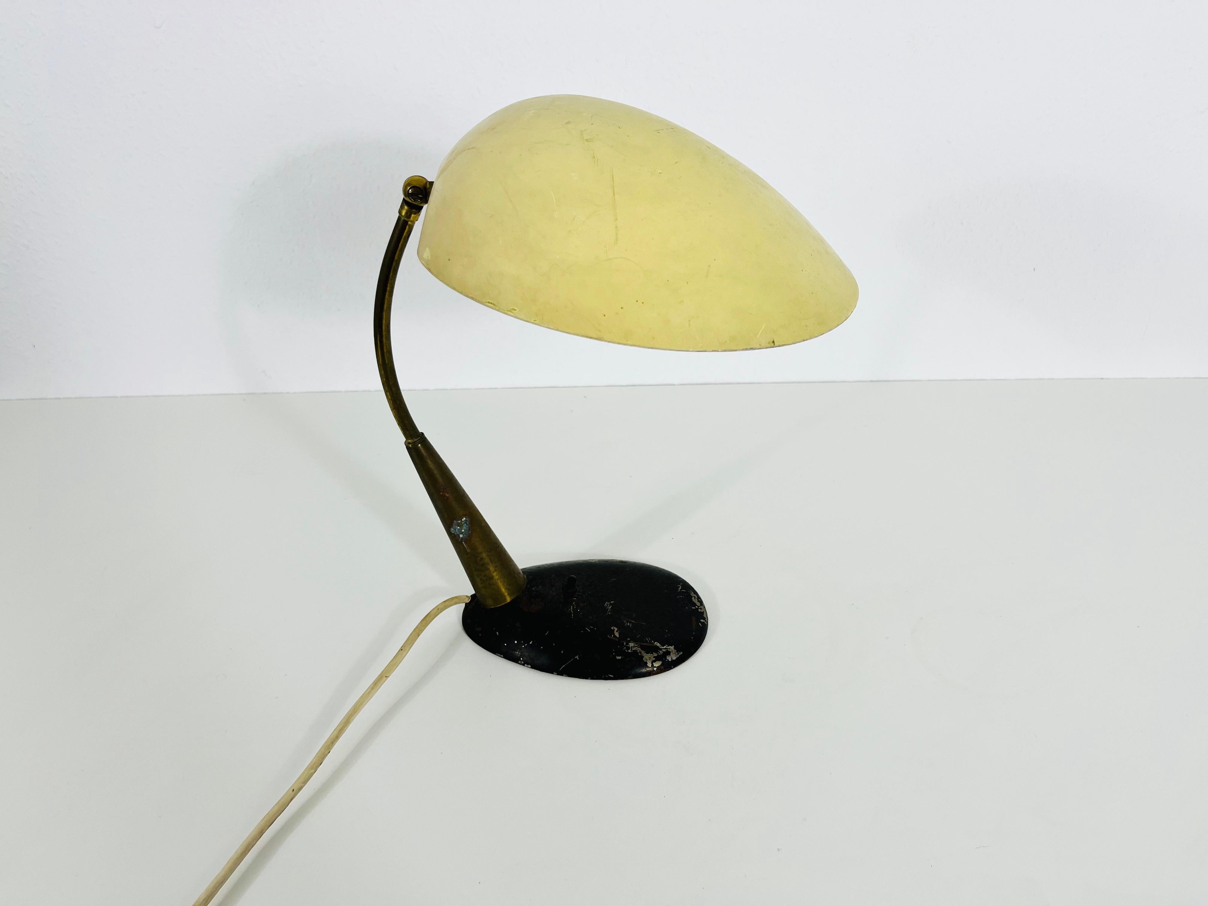 Mid-Century Modern Lampe de table italienne dans le style de Stilnovo, années 1960, Italie en vente