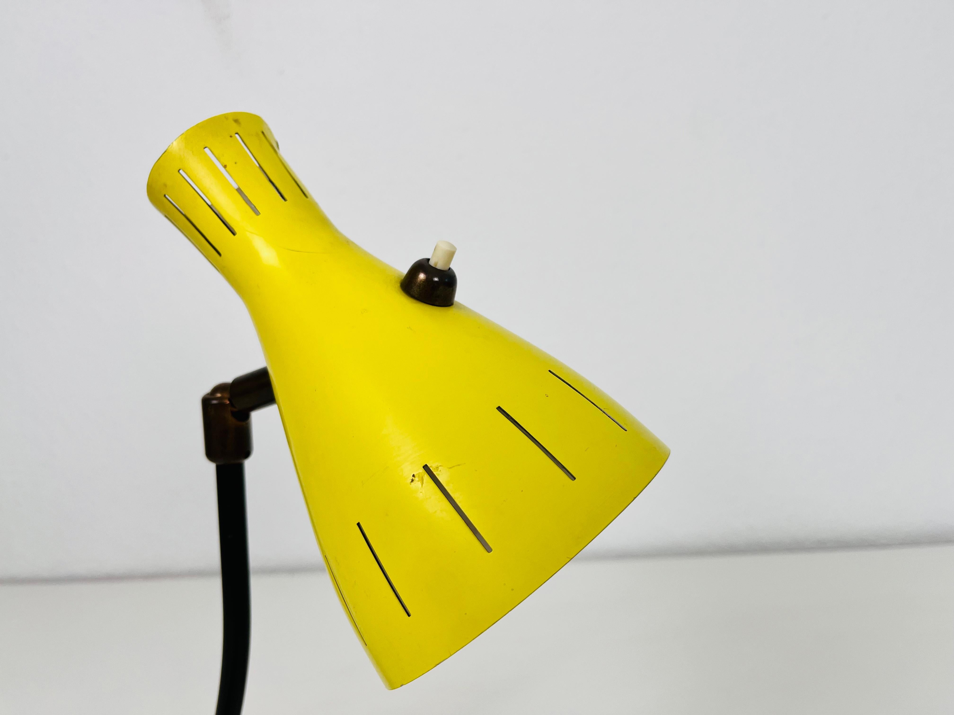 Italian Table Lamp in the Style of Stilnovo, 1960s, Italy For Sale 2