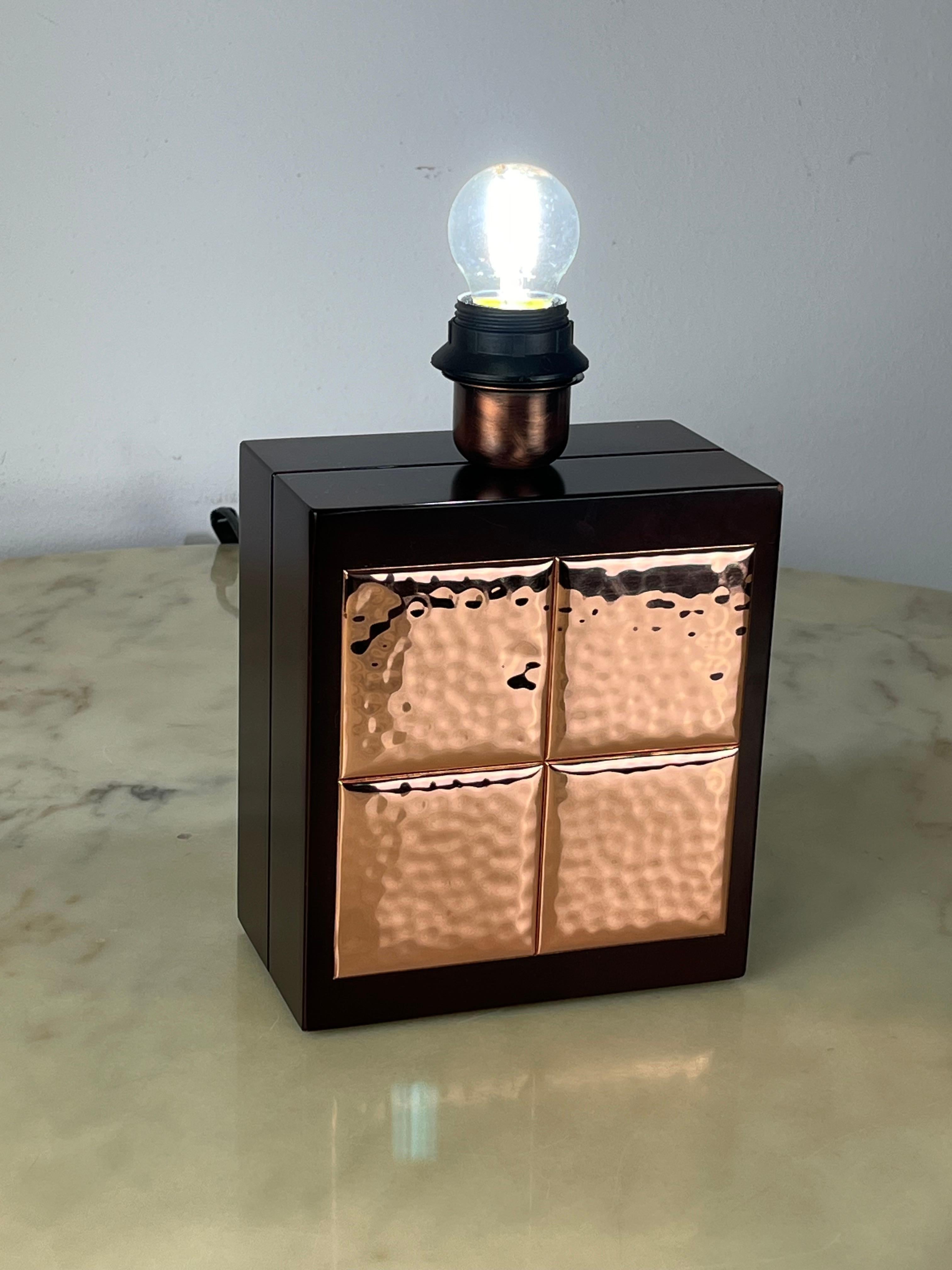 Other Italian Table Lamp in Walnut and Copper, 1990s For Sale