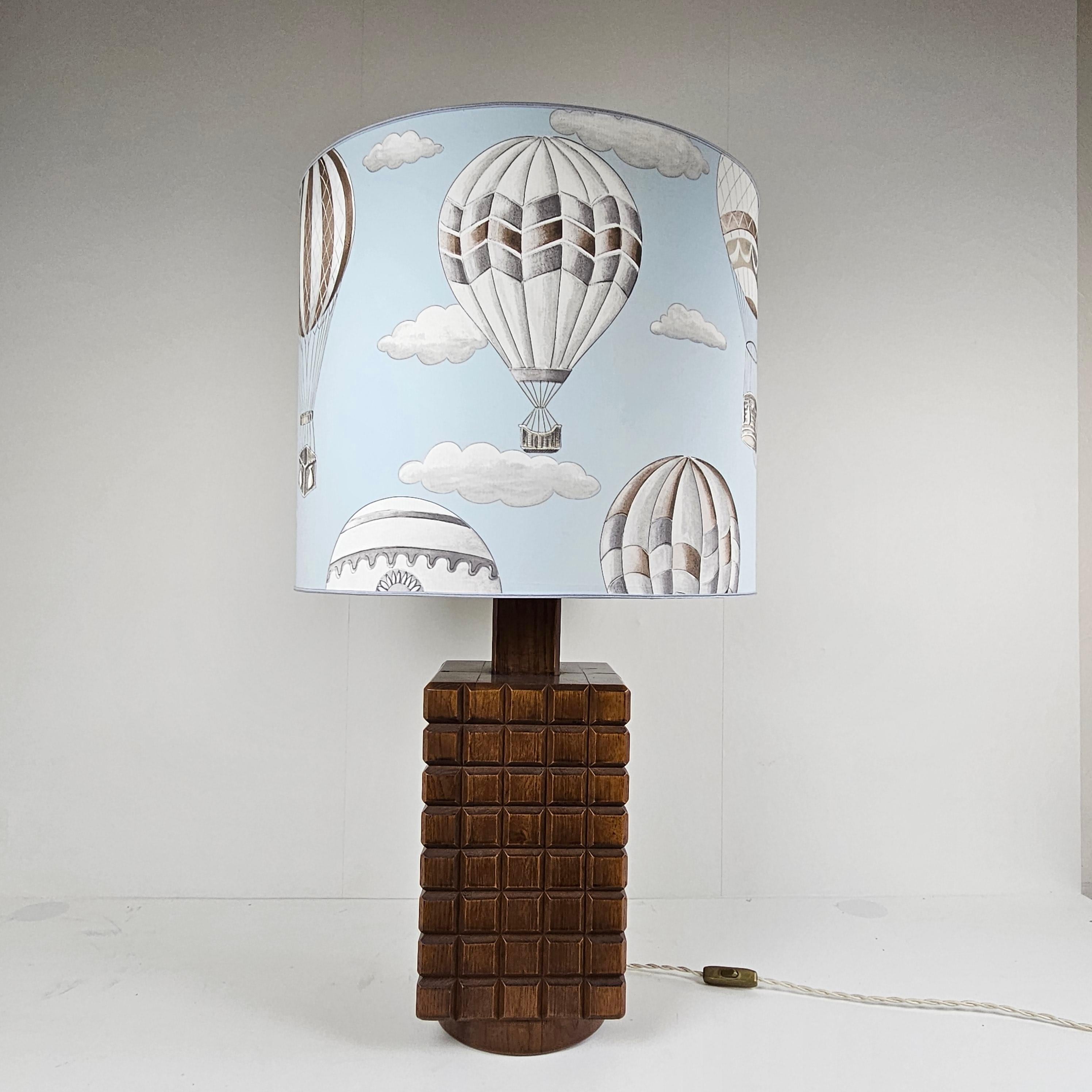 Italian Table Lamp in Wood, 1970s For Sale 9