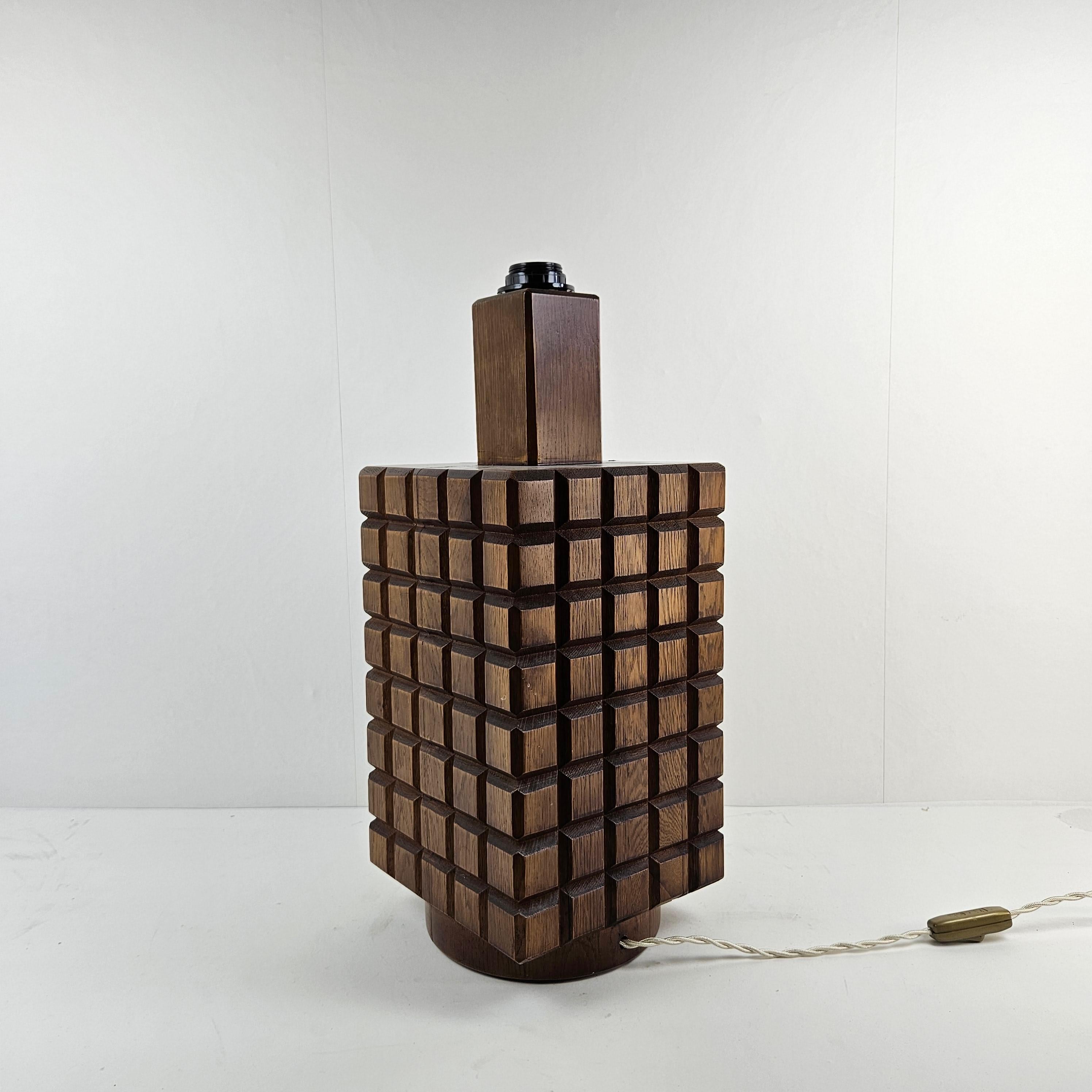 Italian Table Lamp in Wood, 1970s For Sale 1